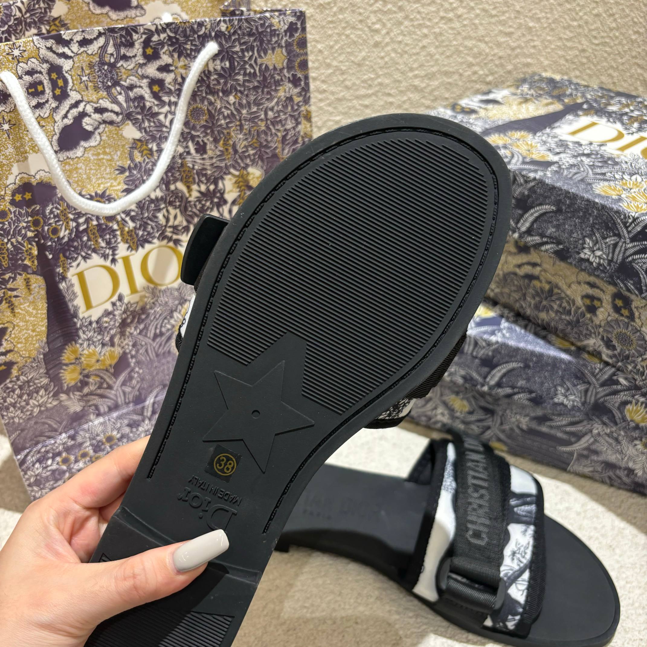 14D17Z Popular slippers
