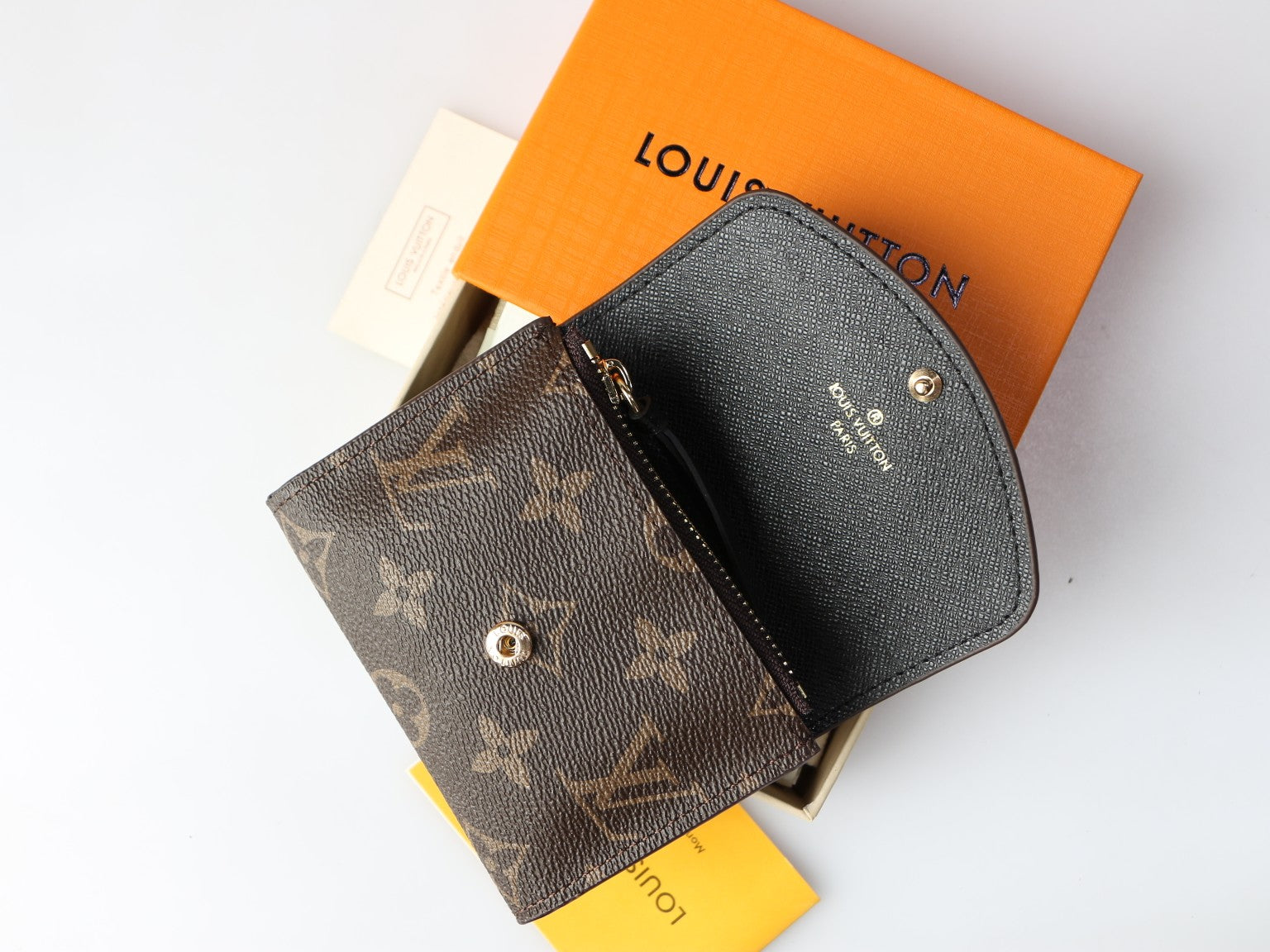 15RE124B Popular leather Wallets