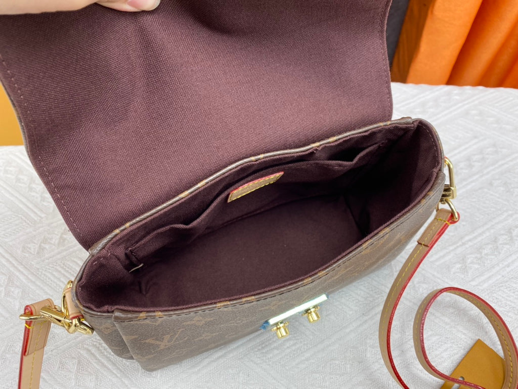 1WE2B Popular leather Bags