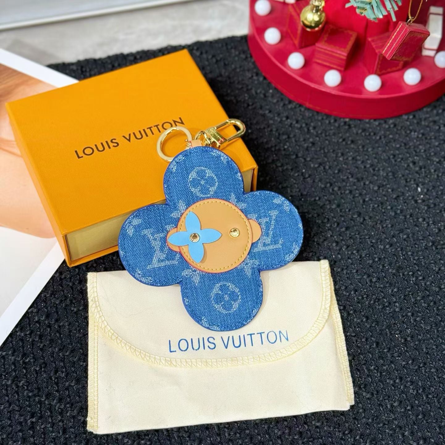 346RE37A Popular bag 's charms accessories