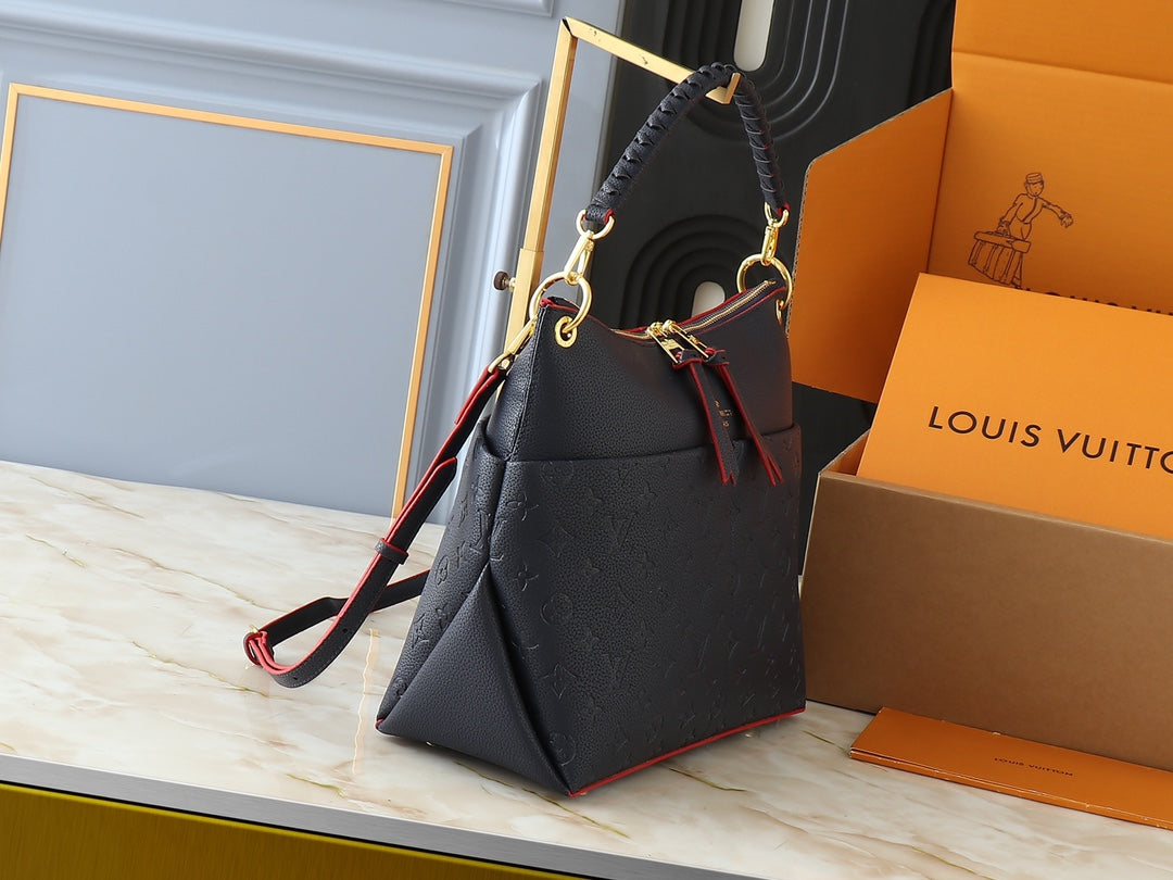 1WE115B Popular leather bag