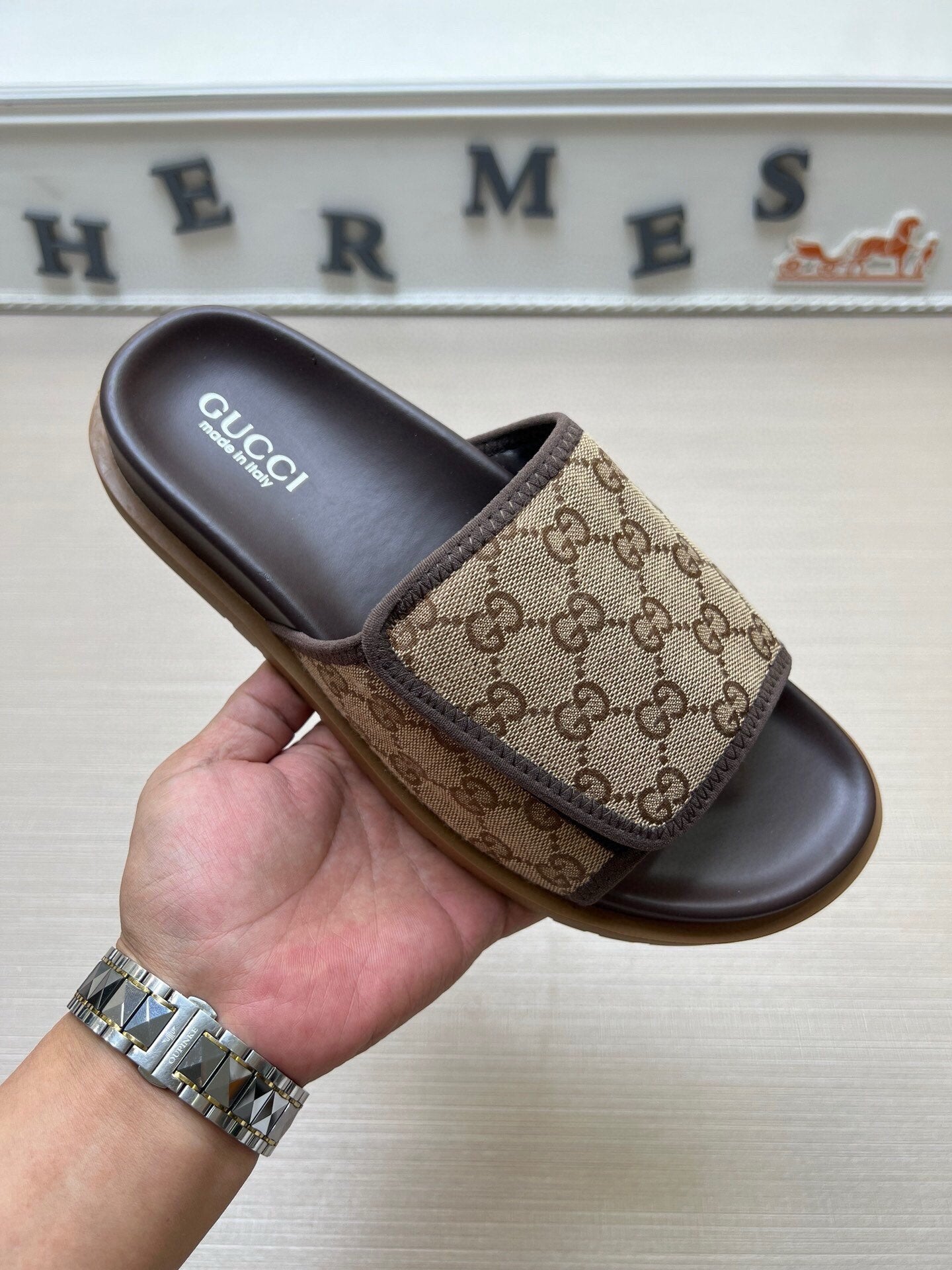 5LB231Z Popular Slippers