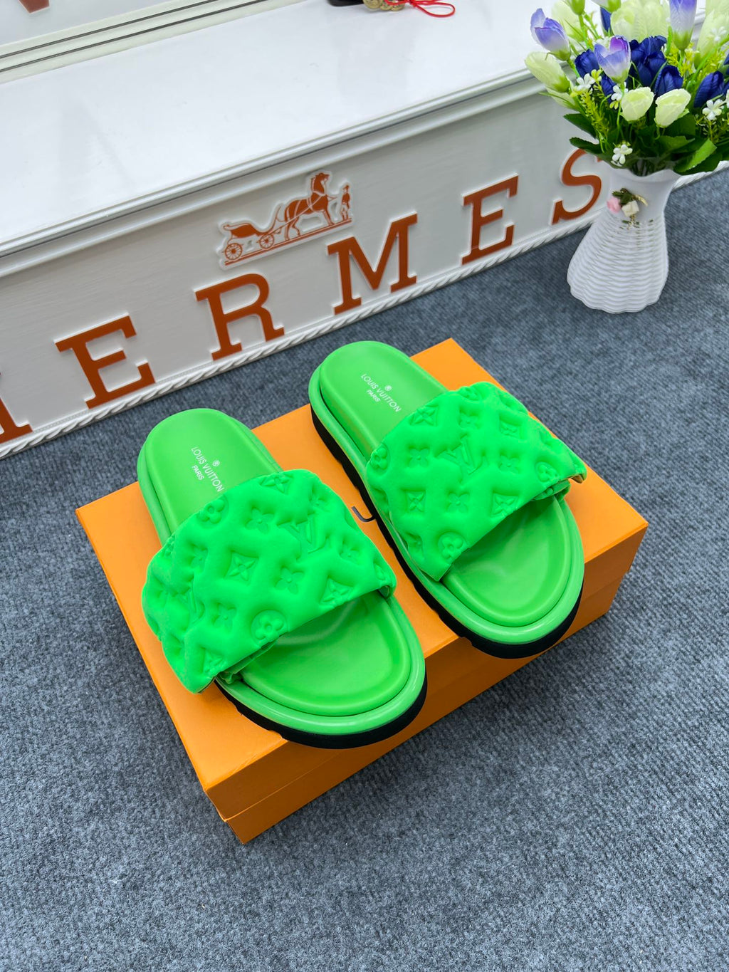 5YE115Z Popular Slippers