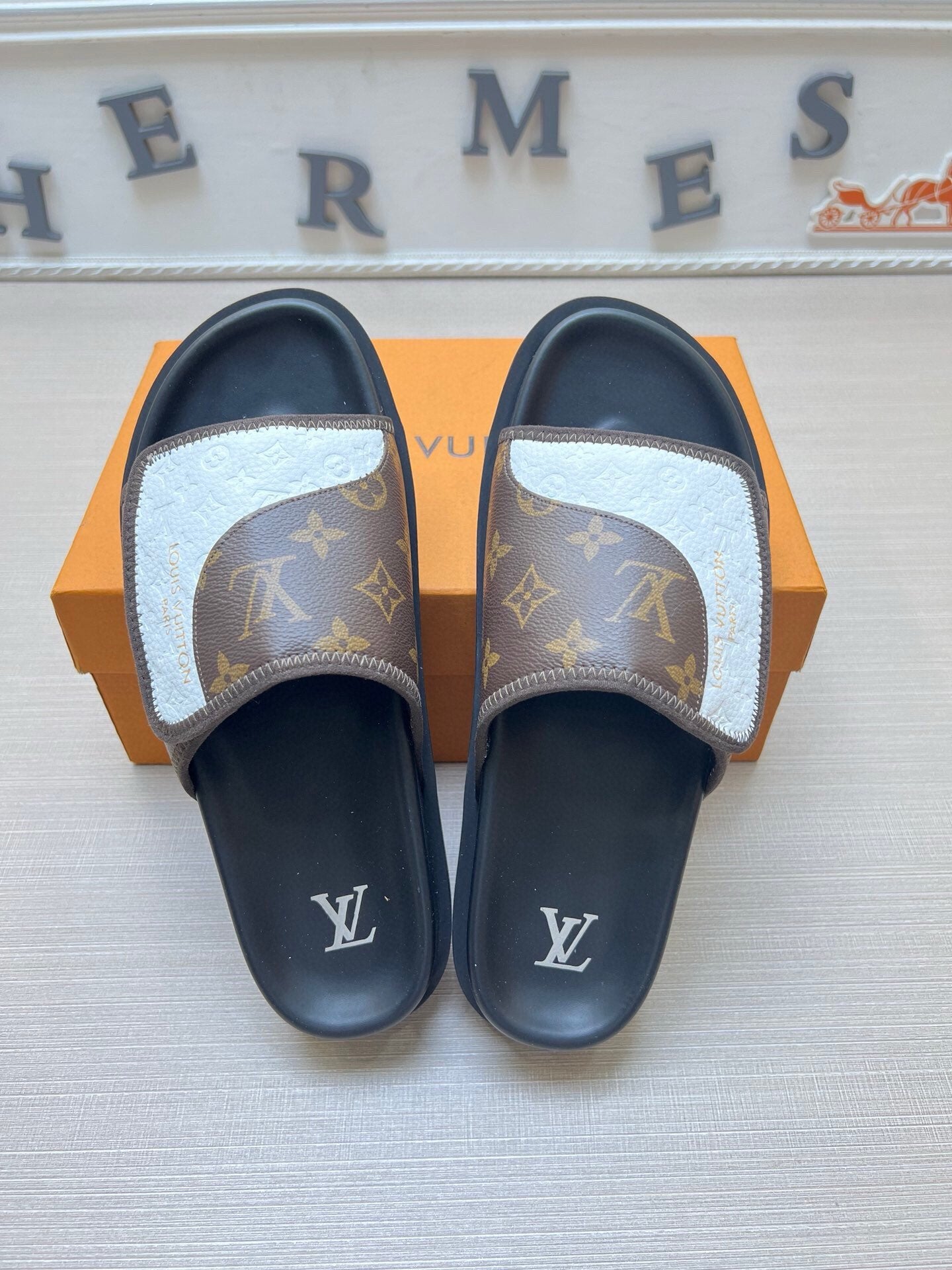 5WE250Z Popular Slippers
