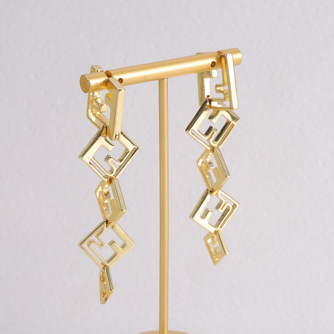 15QF24E Popular Earrings