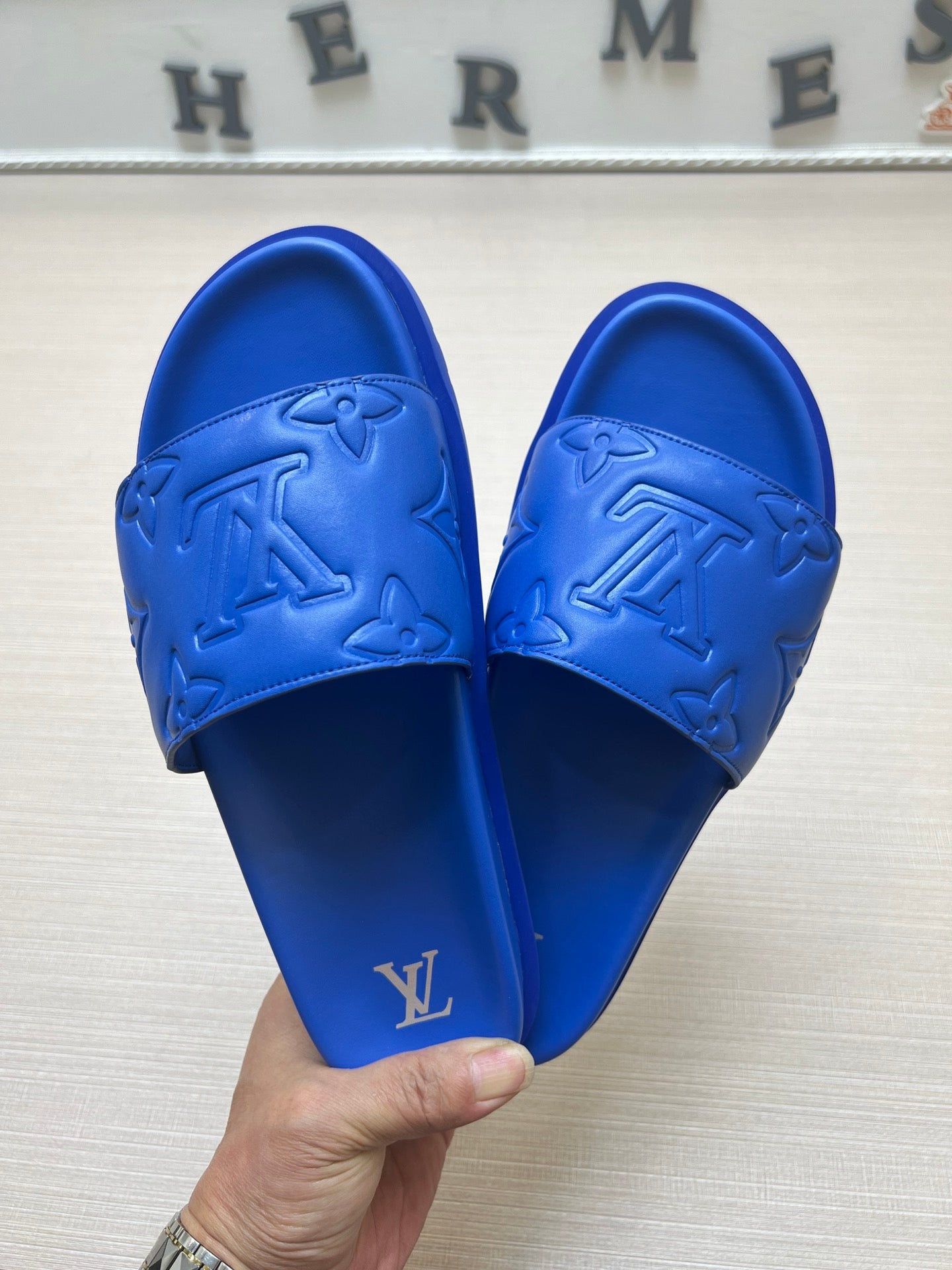 54E3Z Popular slippers