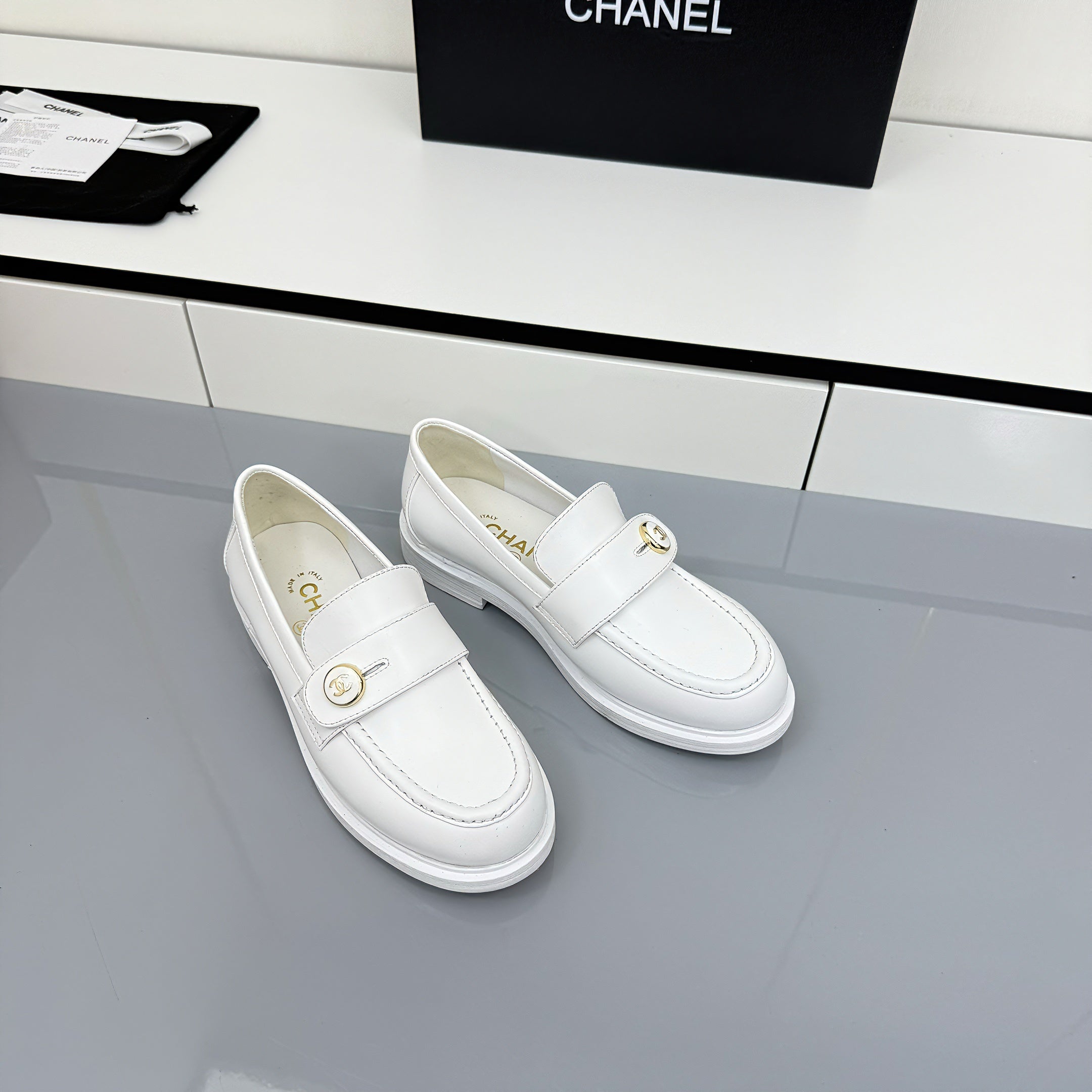 2105QC390Z Popular high-quality leather Shoes