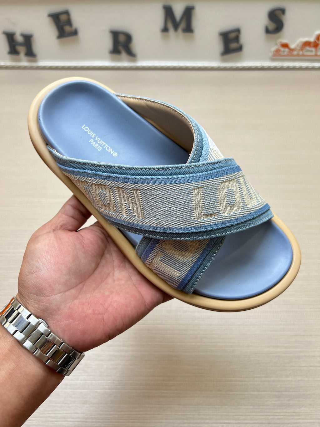 535ZE272Z Popular Slippers