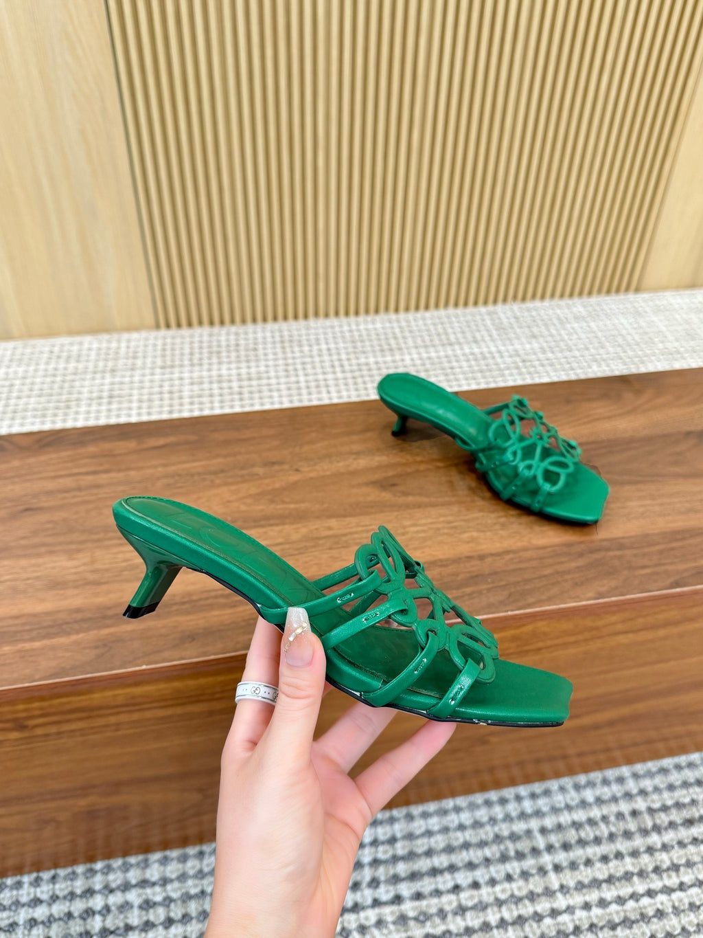 Z2X66A21 Popular high-quality leather Shoes