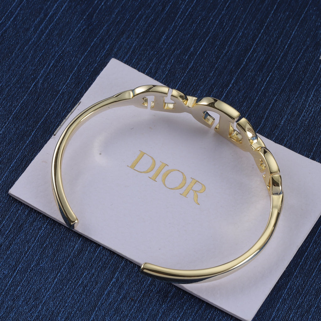 14D1067K  Popular Bracelets