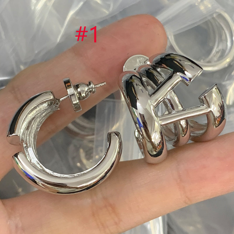 84VL21E Popular  Earrings