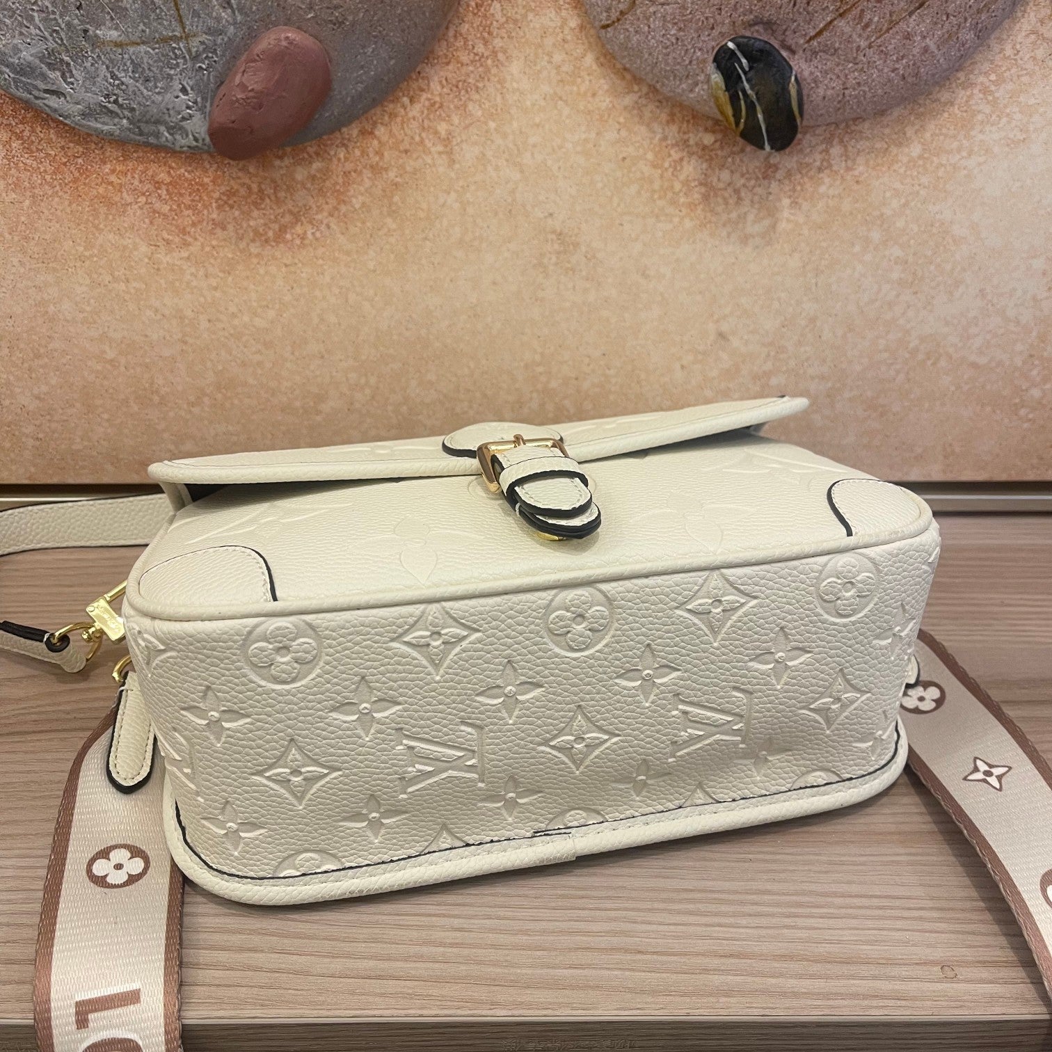 2XE028B Popular leather bag 