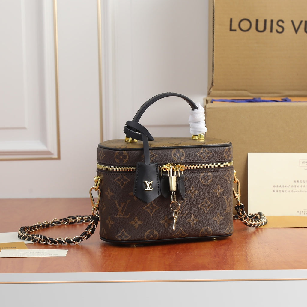 2XE121B Popular   leather bag 