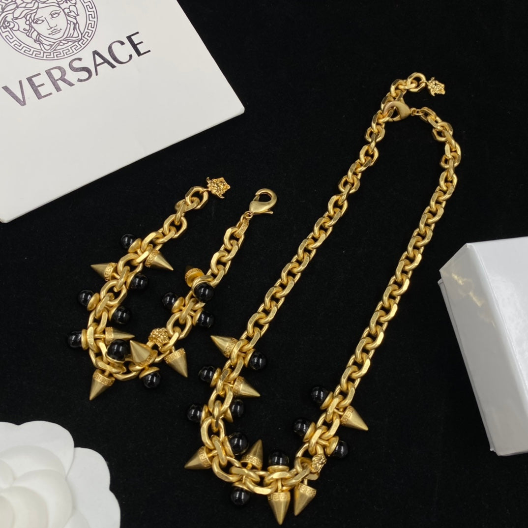 X5Q85V371X Popular Necklaces. Bracelets