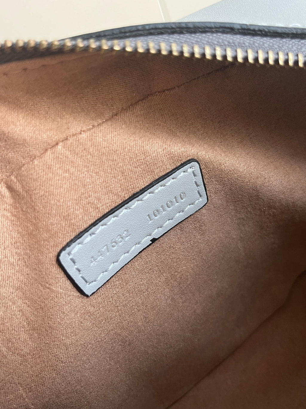 1XB446B Popular    leather bag