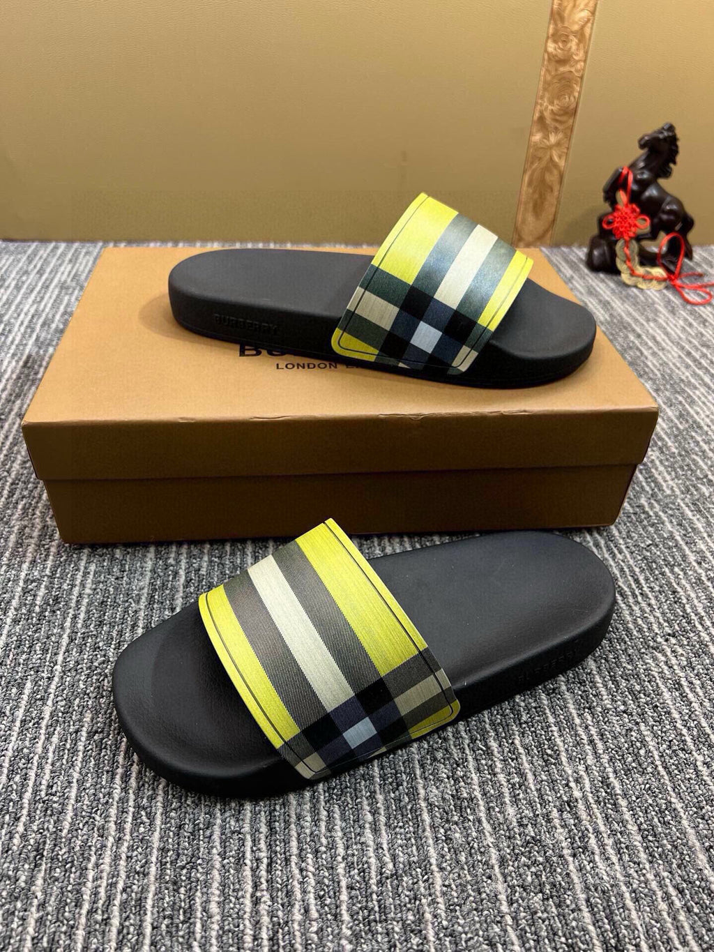 535ZR258Z Popular Slippers