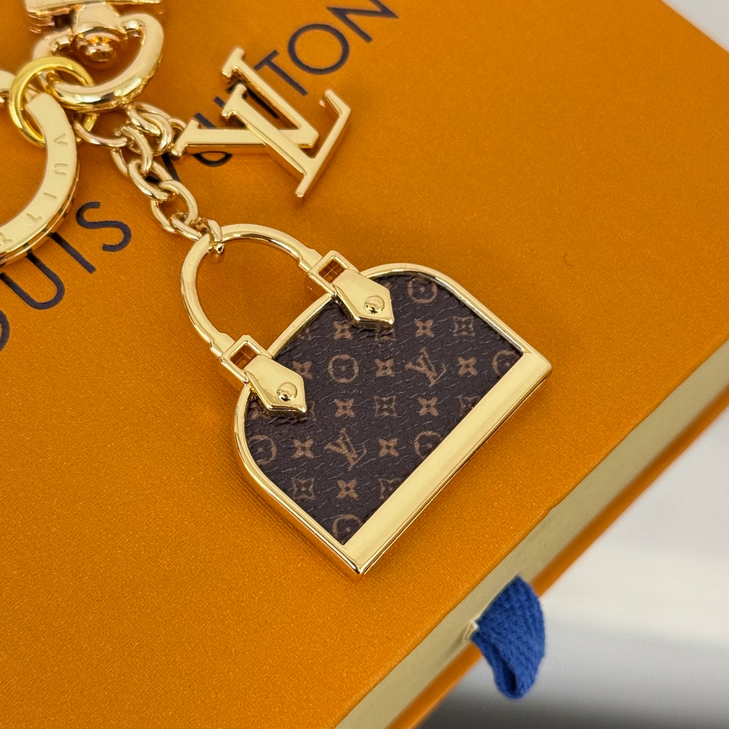 35ZE45A Popular bag 's charms accessories
