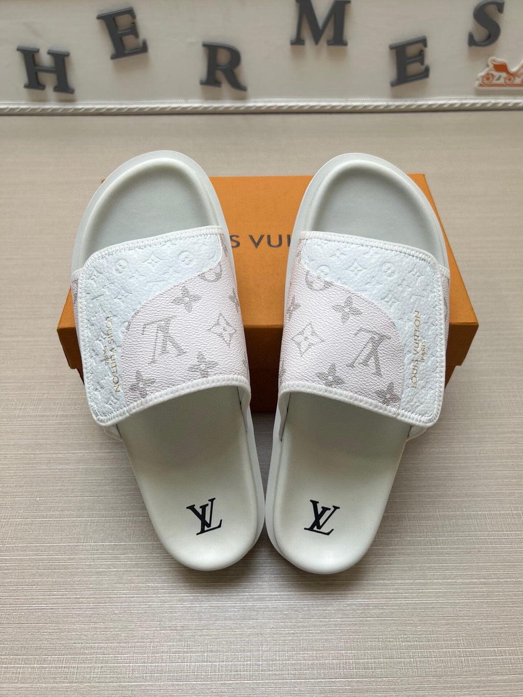 5WE250Z Popular Slippers
