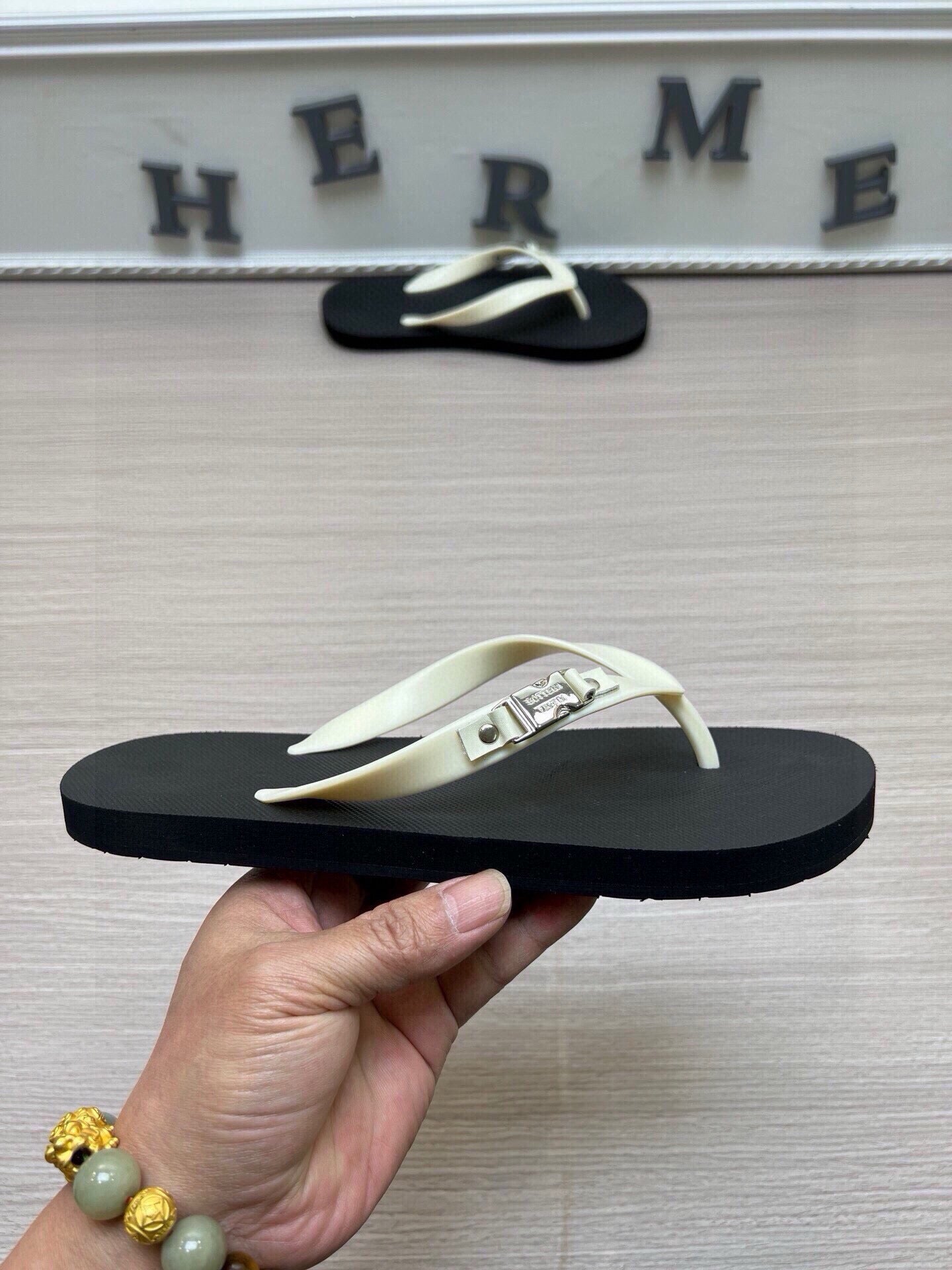 535ZA291Z Popular Slippers
