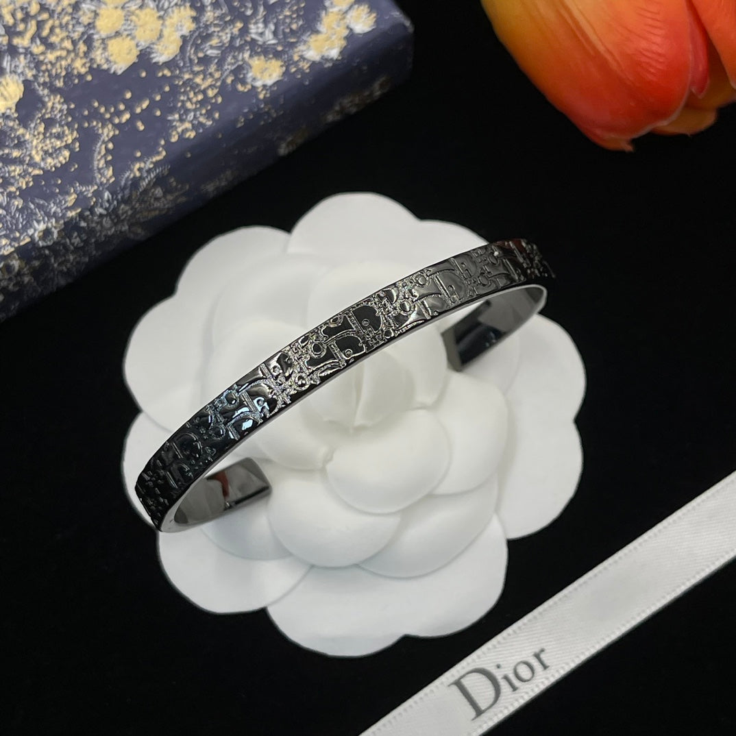14D672K  Popular Bracelets