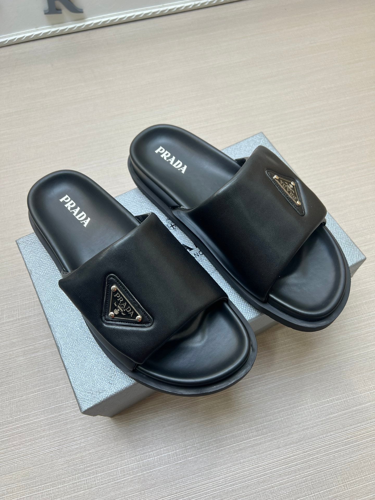 54PD5Z Popular slippers