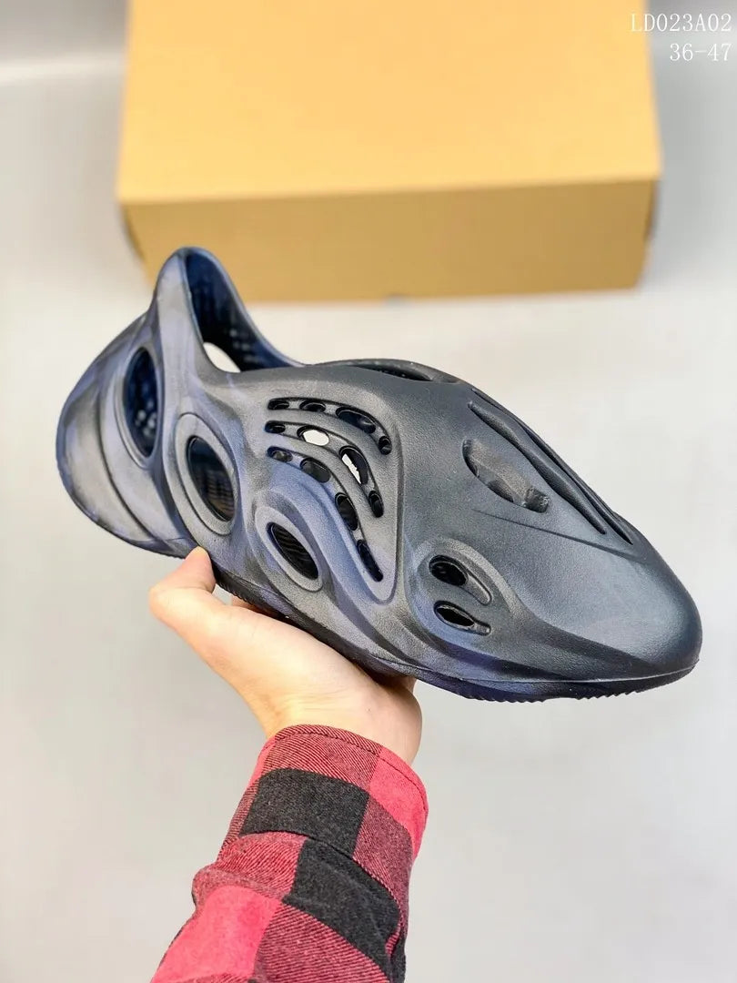 4A85Z  Popular shoes