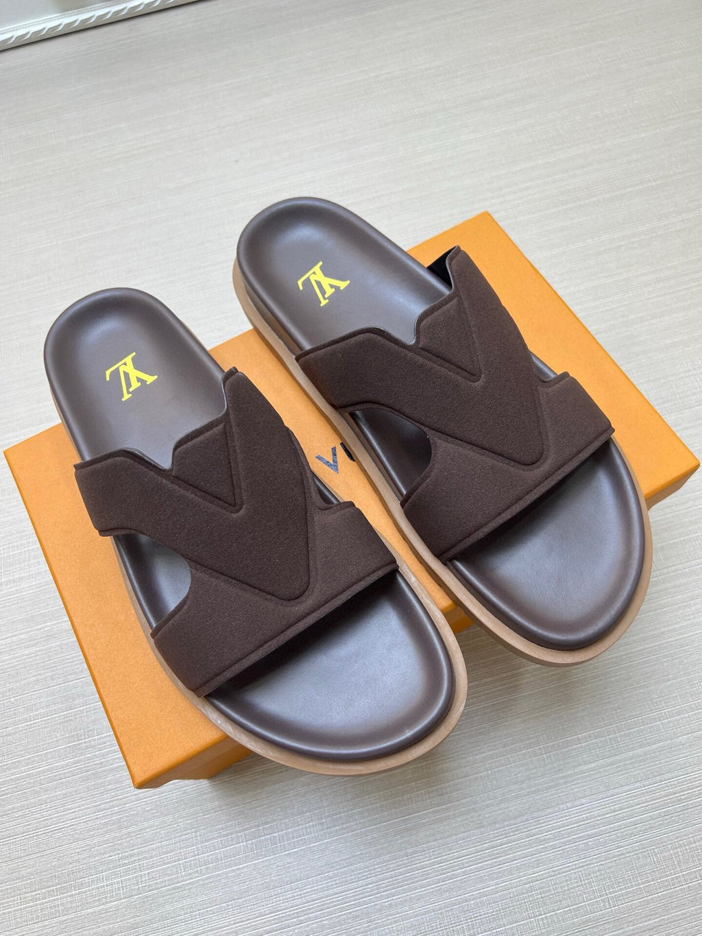 5LE229Z Popular Slippers