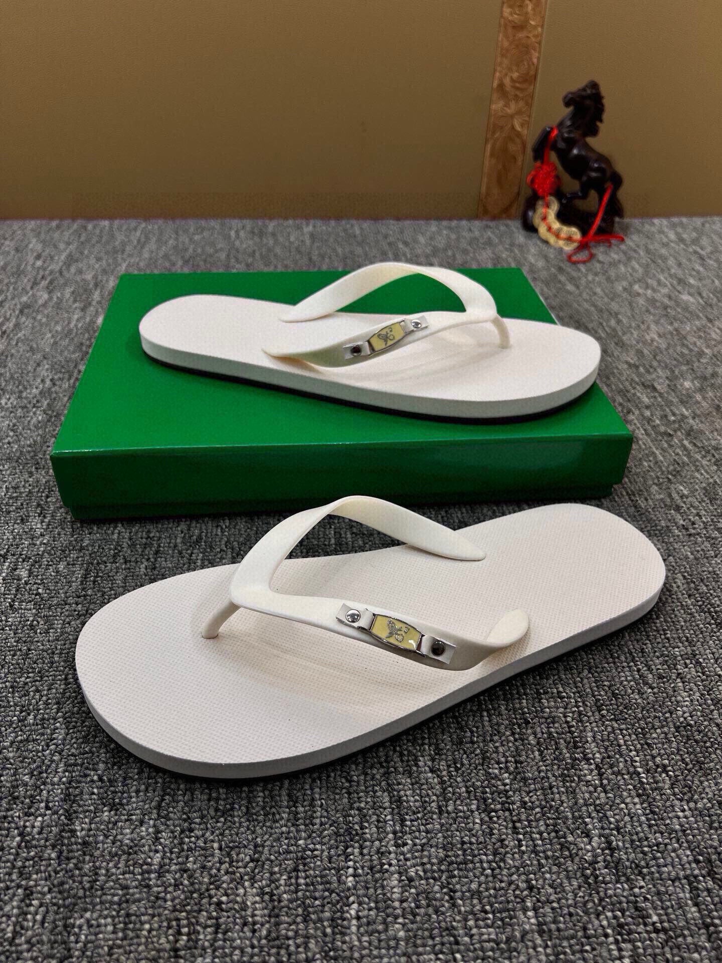535ZA293Z Popular Slippers