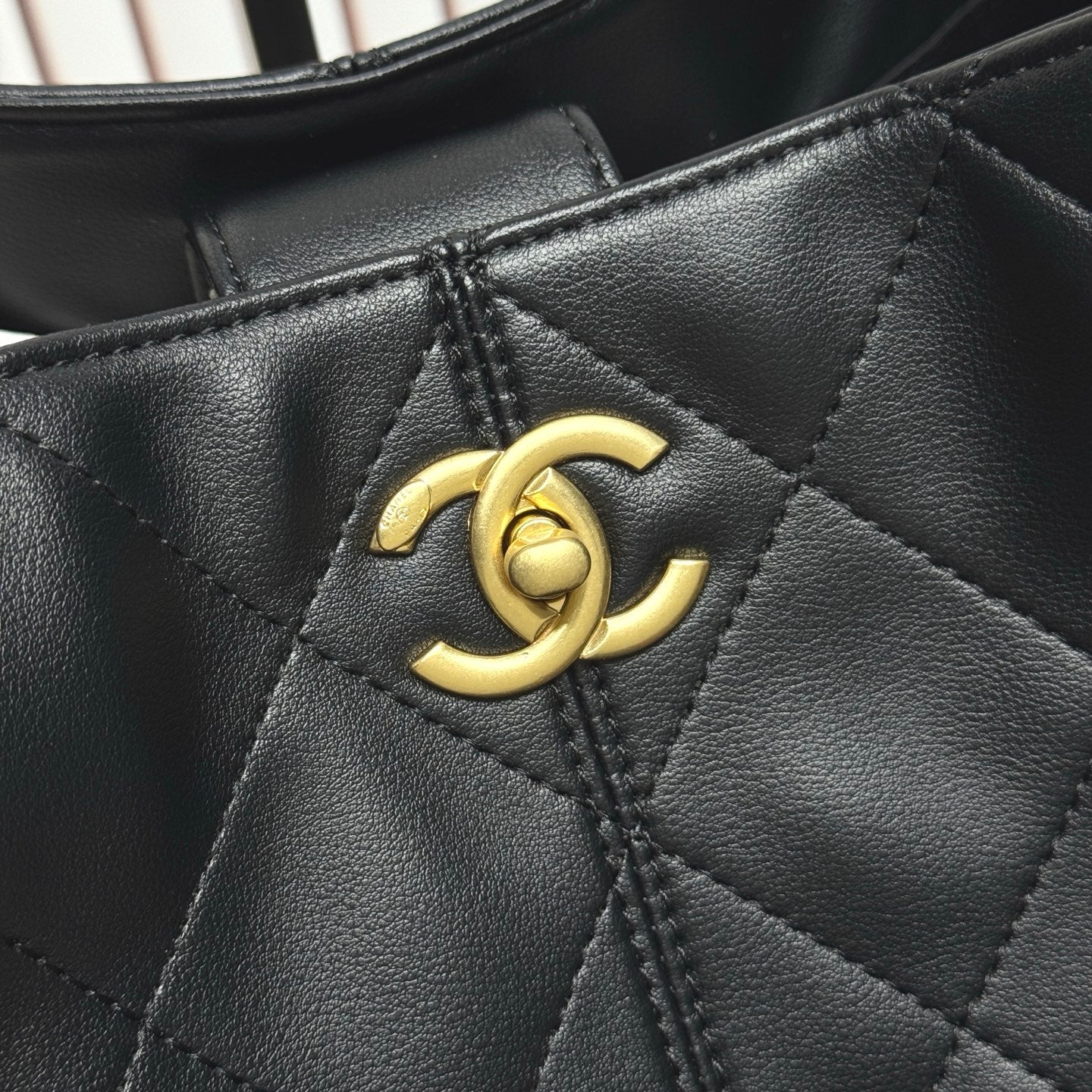 146PC18B Popular leather bag