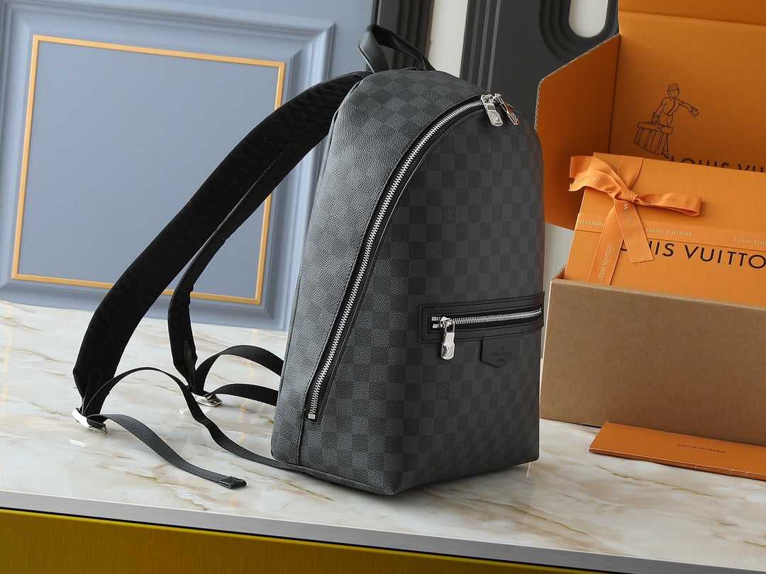 B1X66E3 Popular leather bag
