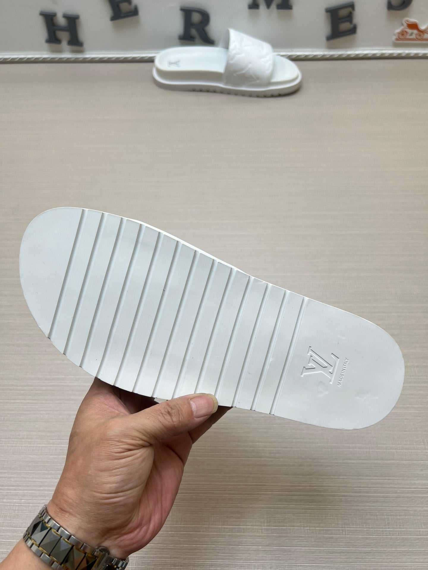 54E3Z Popular slippers