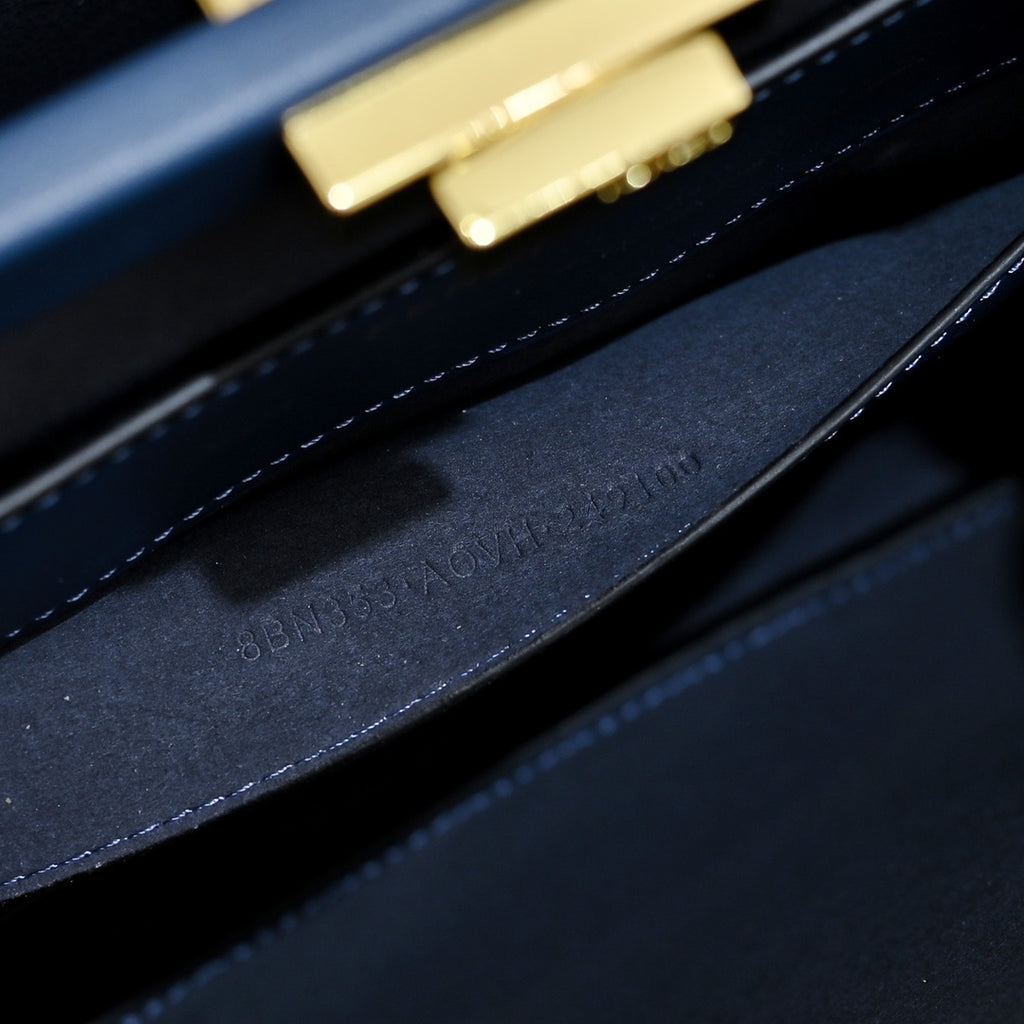 136PF98B Popular leather bag