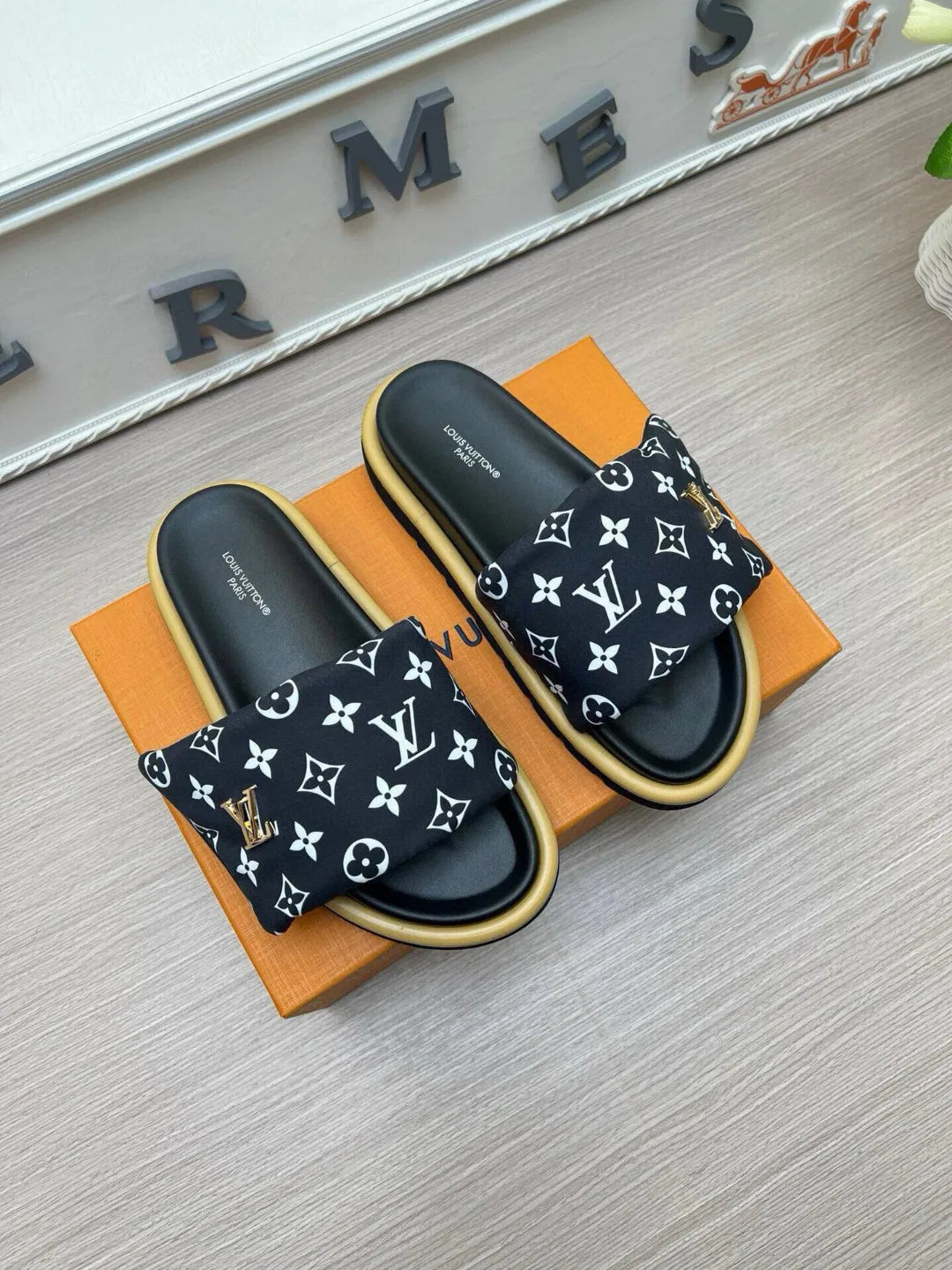 5QE10Z Popular  Slippers
