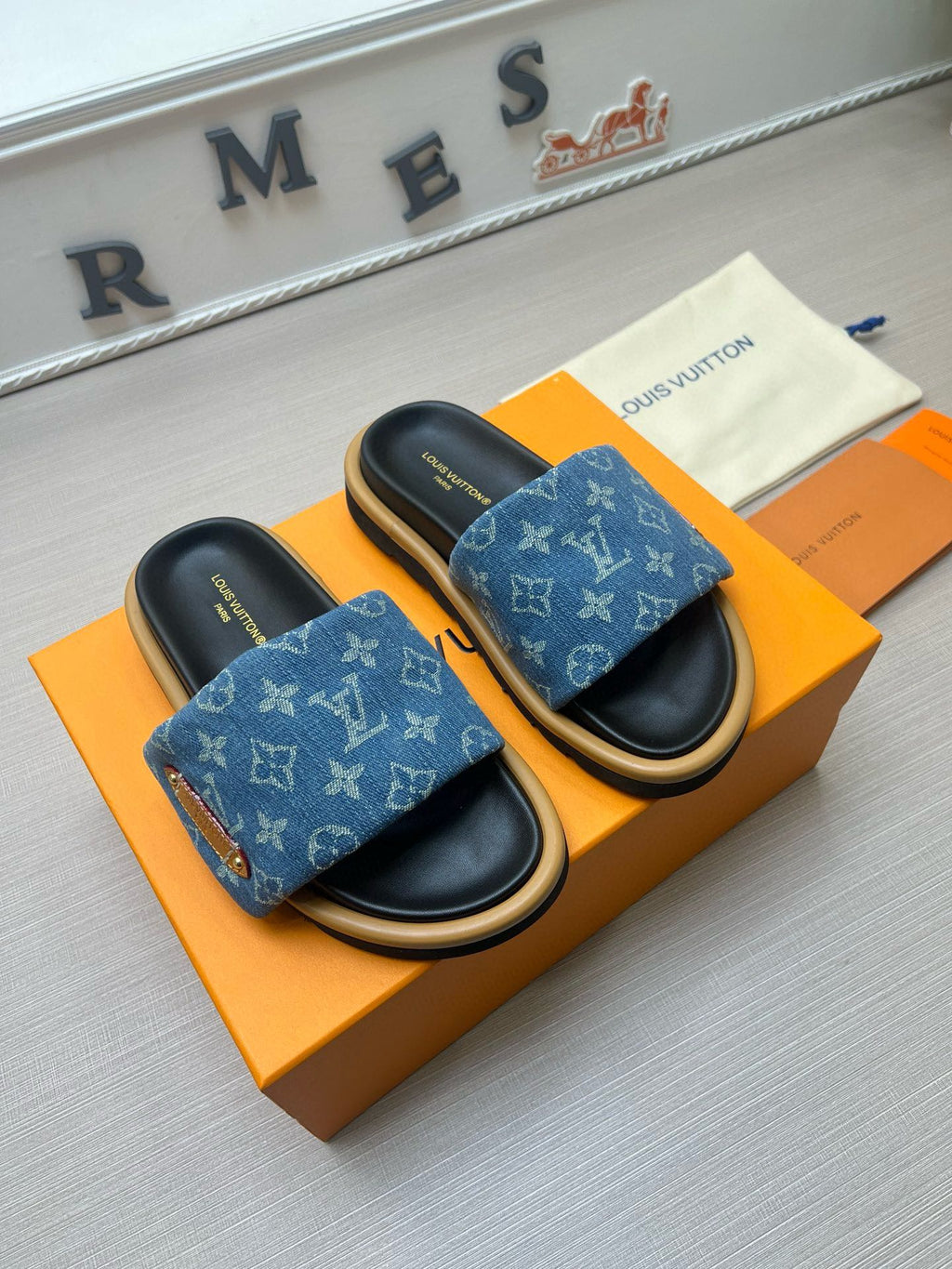 54E100Z Popular slippers Sole thickness 5cm
