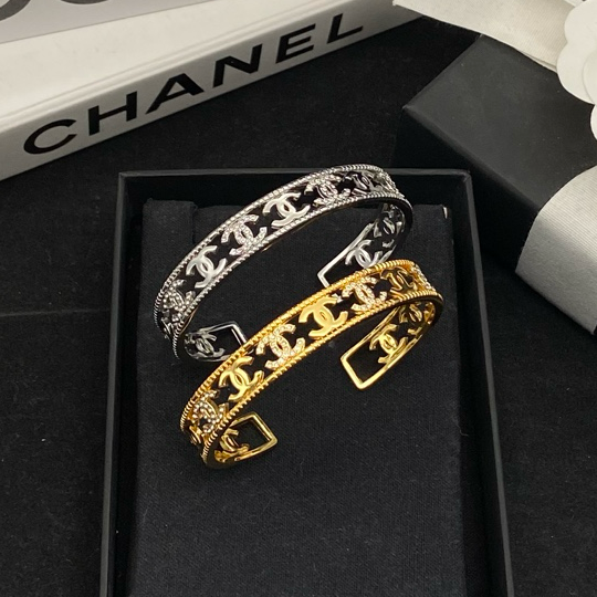 15QC101K  Popular Bracelets