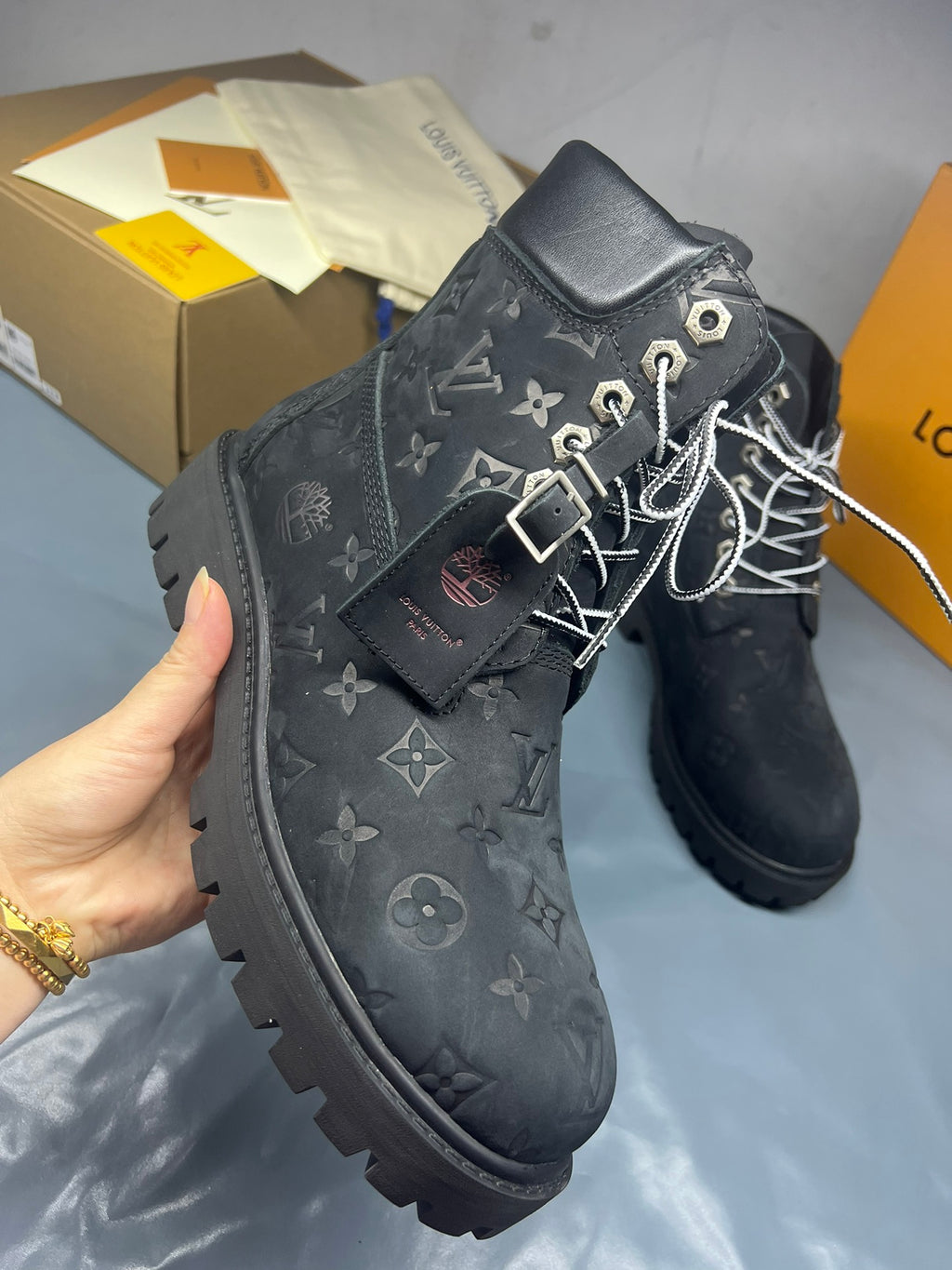 2105QE382Z Popular high-quality leather Boots
