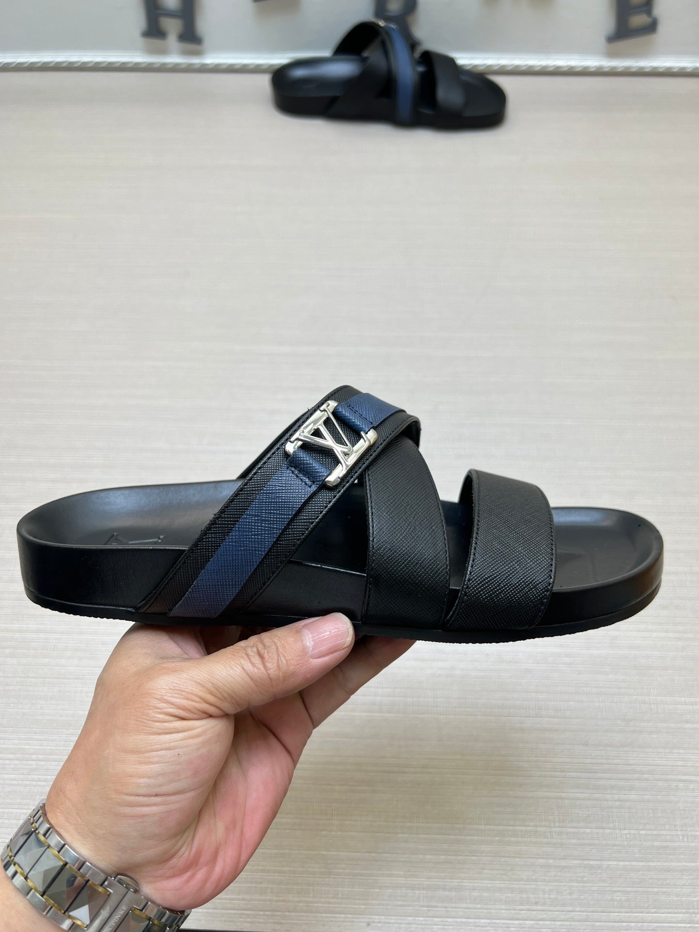54E88Z Popular slippers