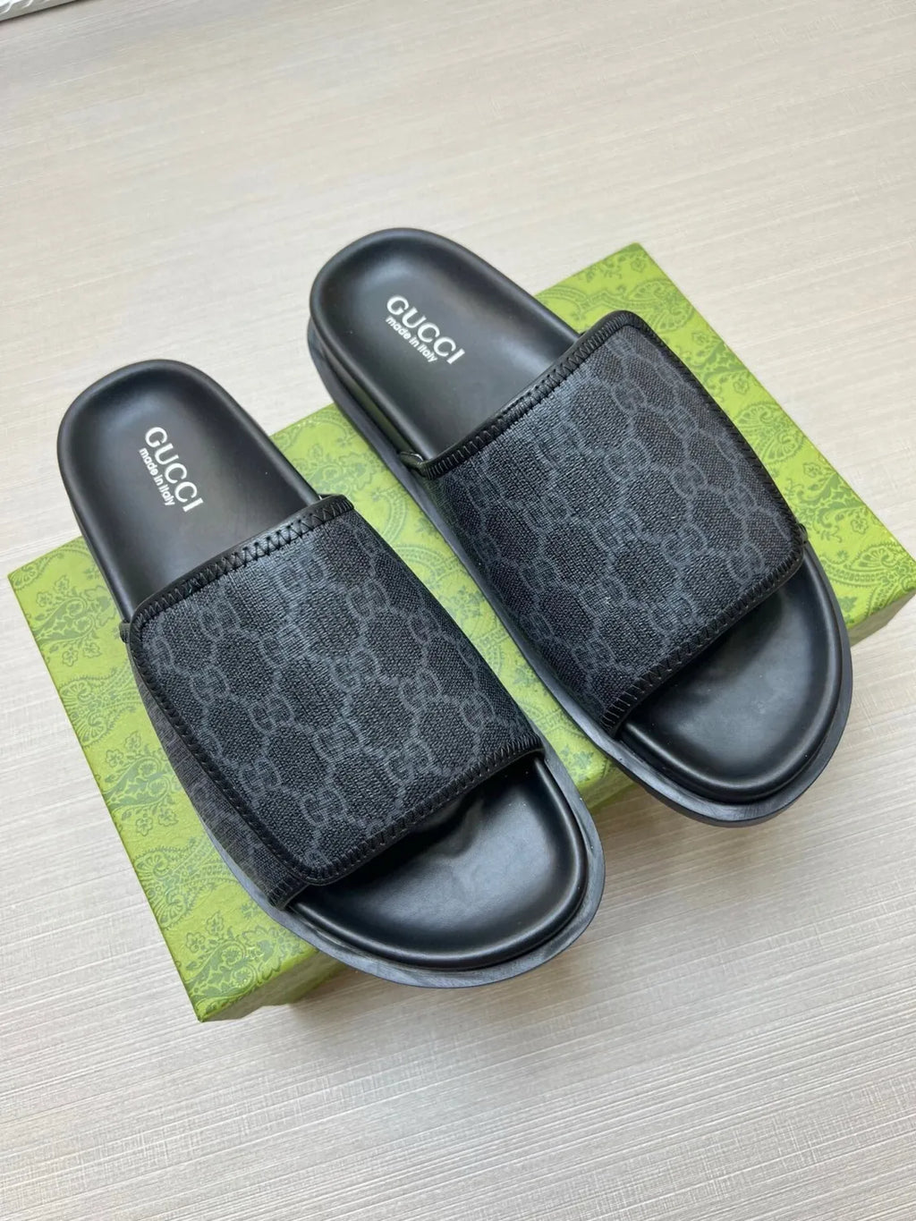 5LB231Z Popular Slippers