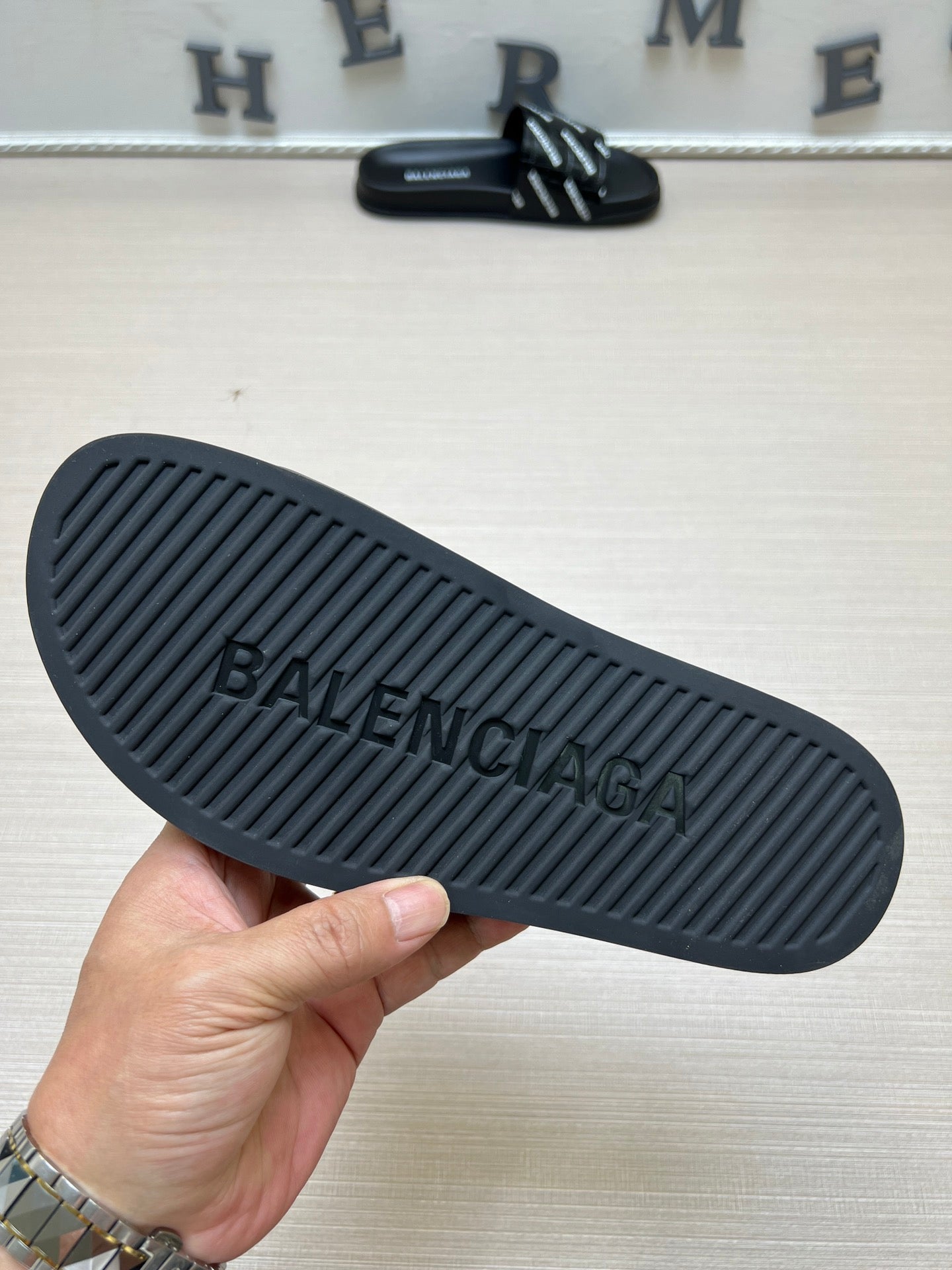 54J99Z Popular slippers