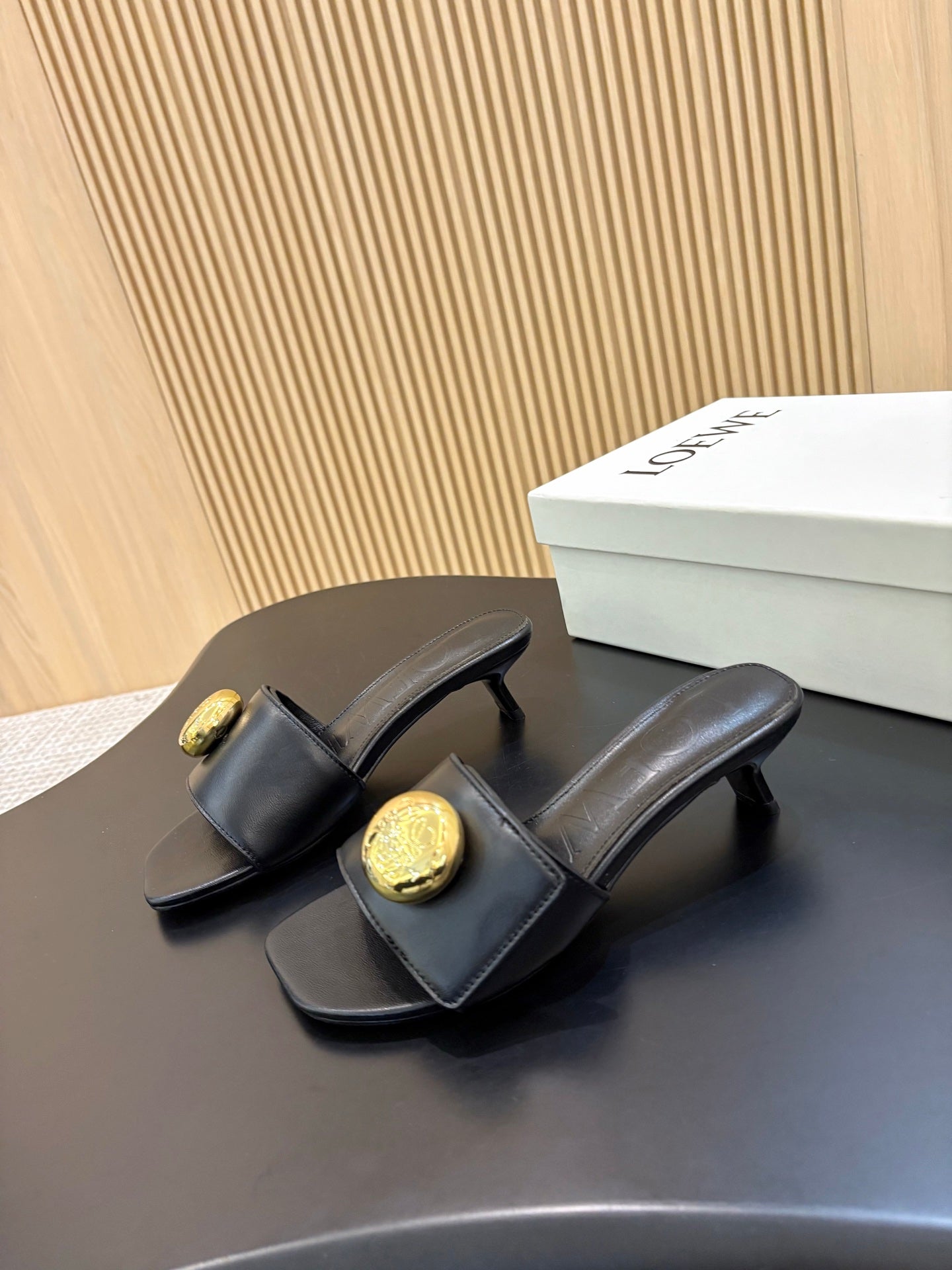 Z2X66V16 Popular high-quality leather Shoes