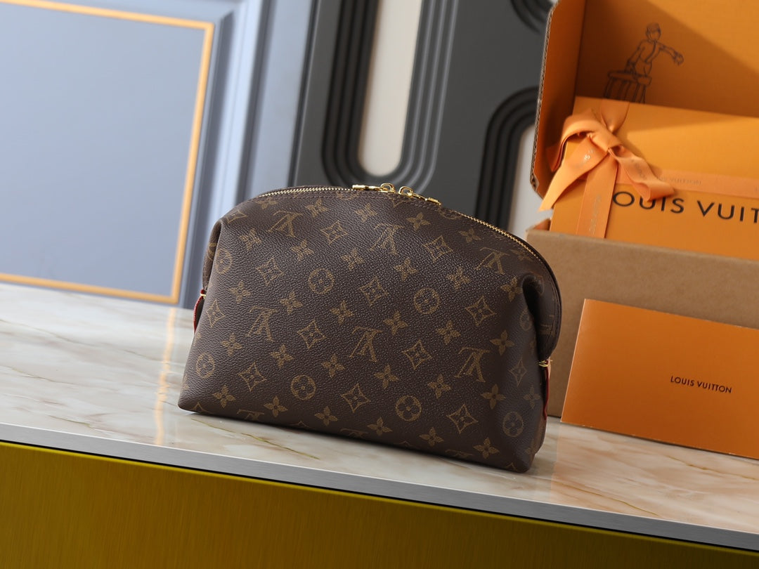 B1P46E112 Popular leather bag