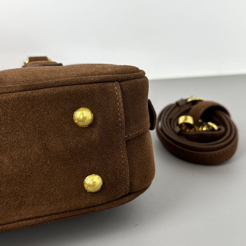 B1P46A149 Popular leather bags(22x10.5x7.5cm)