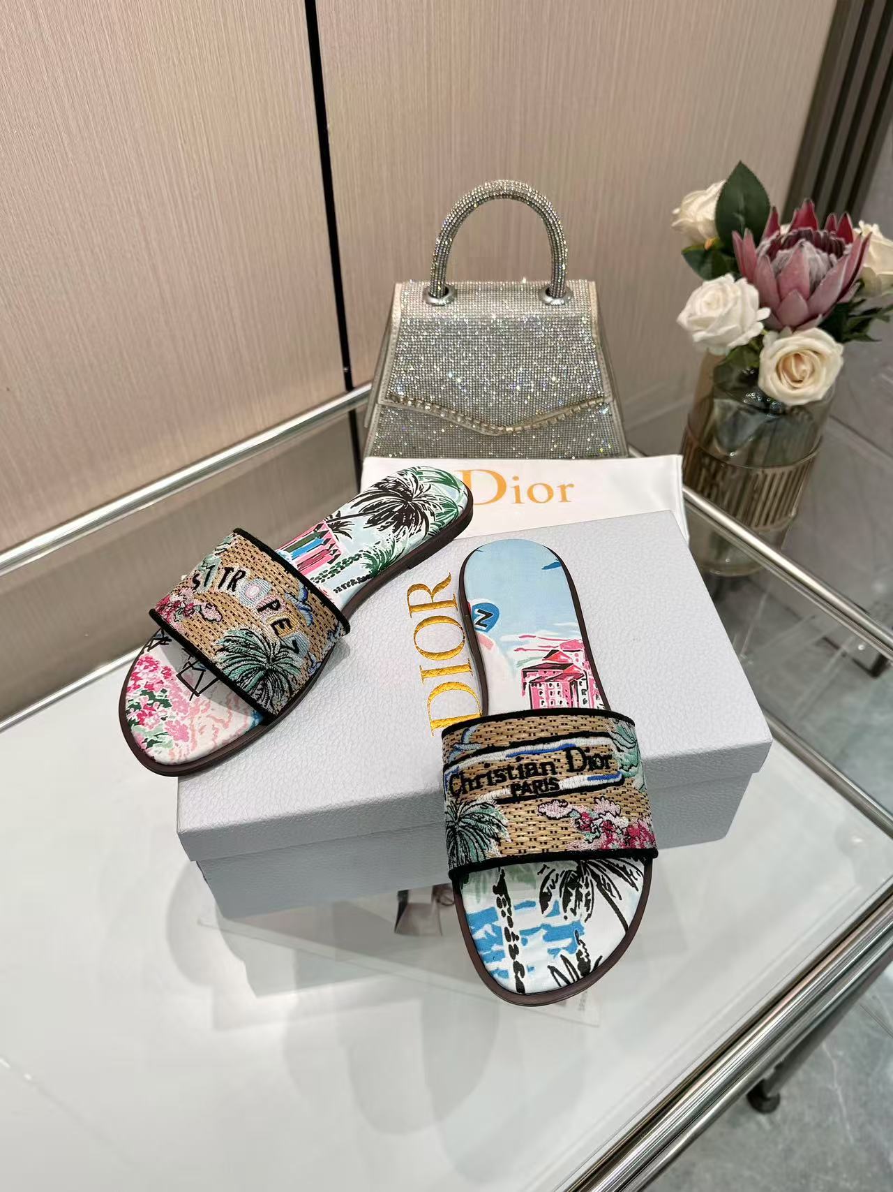 285ZD67Z  Popular Peather Slippers
