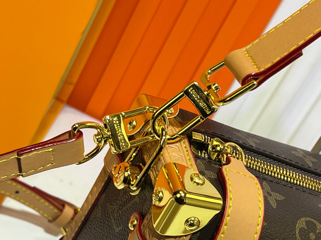 155NE19B Popular leather bag