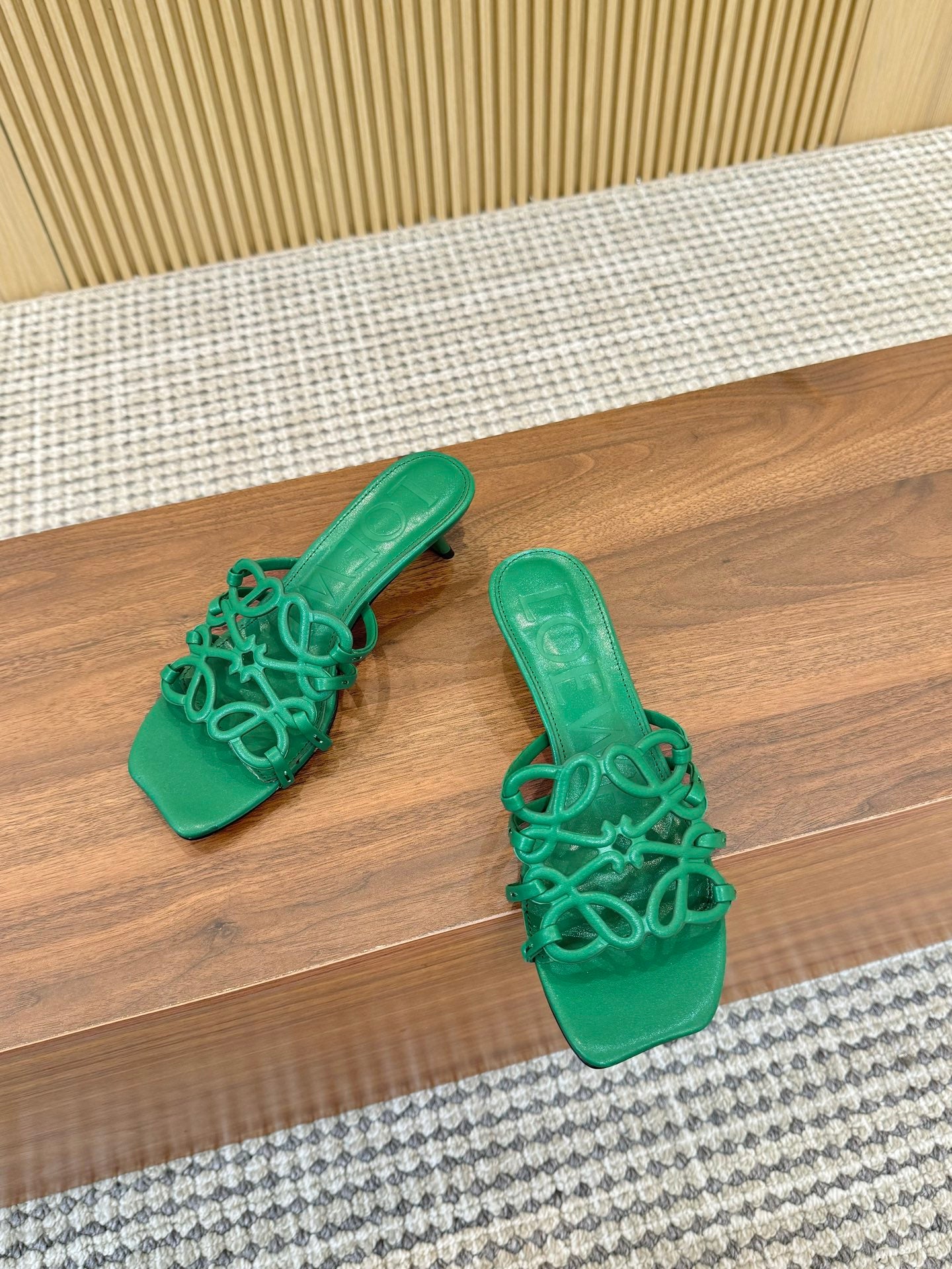 Z2X66A21 Popular high-quality leather Shoes