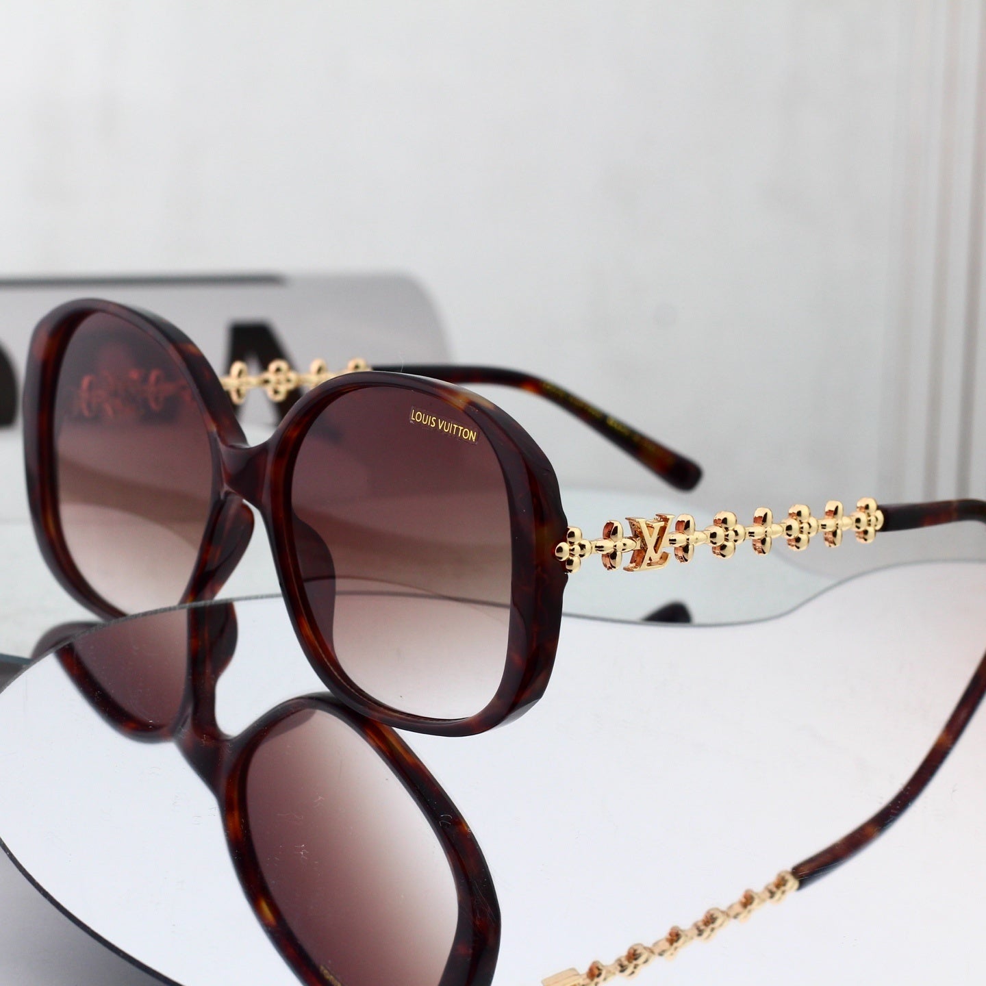156PE12T Popular Sunglasses