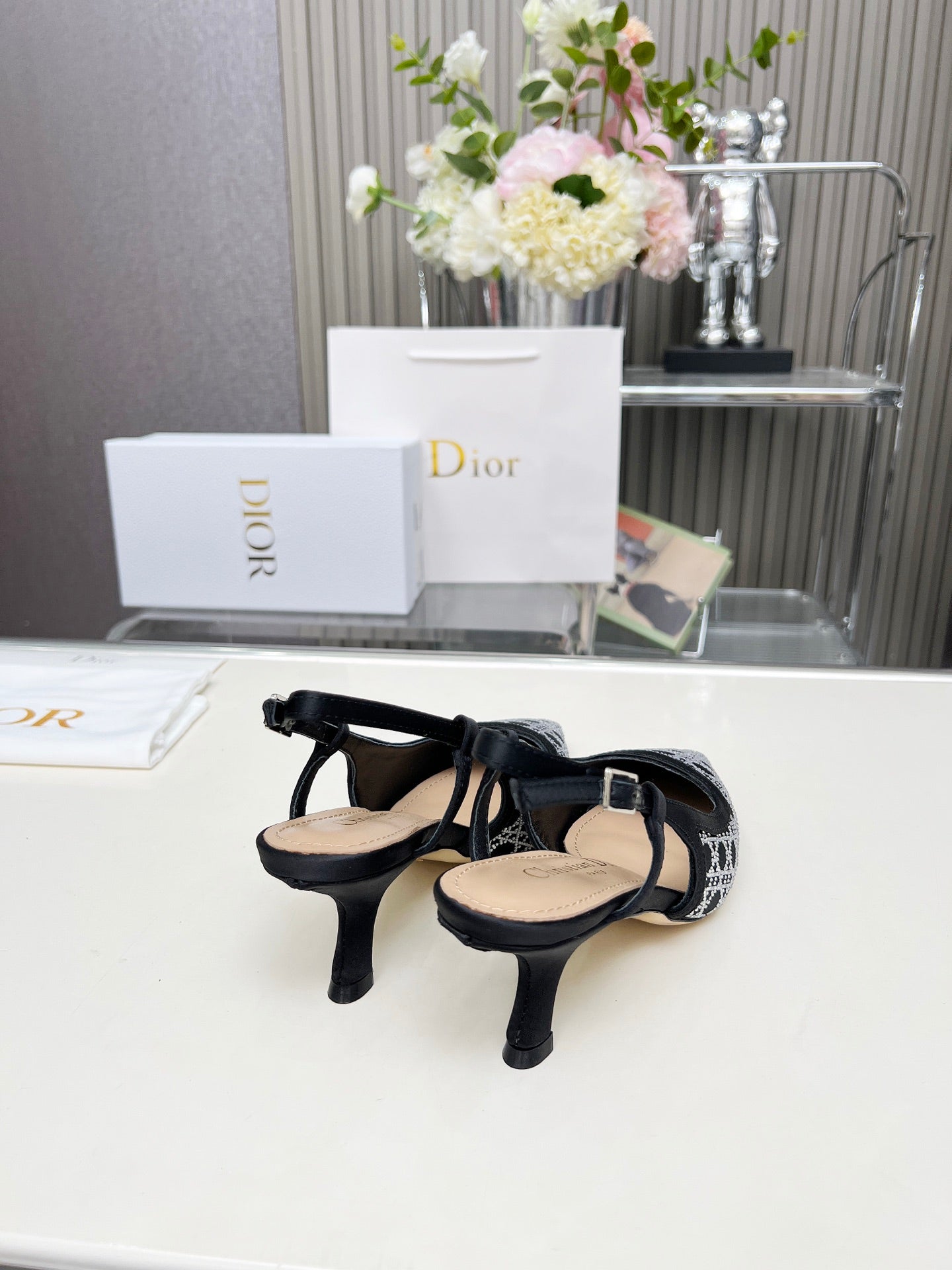 295QD116Z Popular high-quality leather  High heels