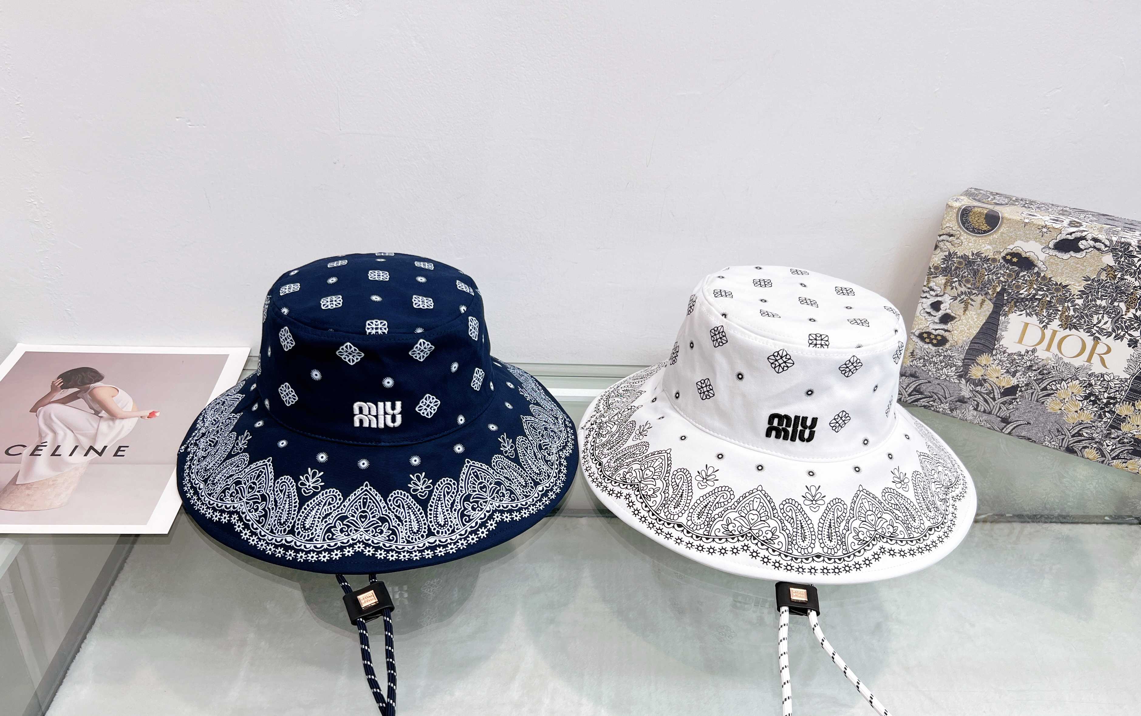 15QA82M Popular hats