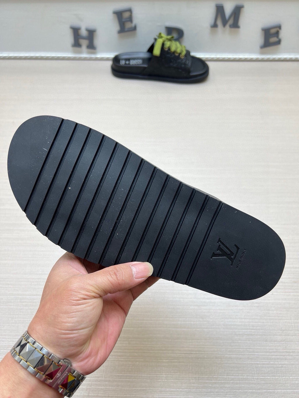 5WB242Z Popular Slippers