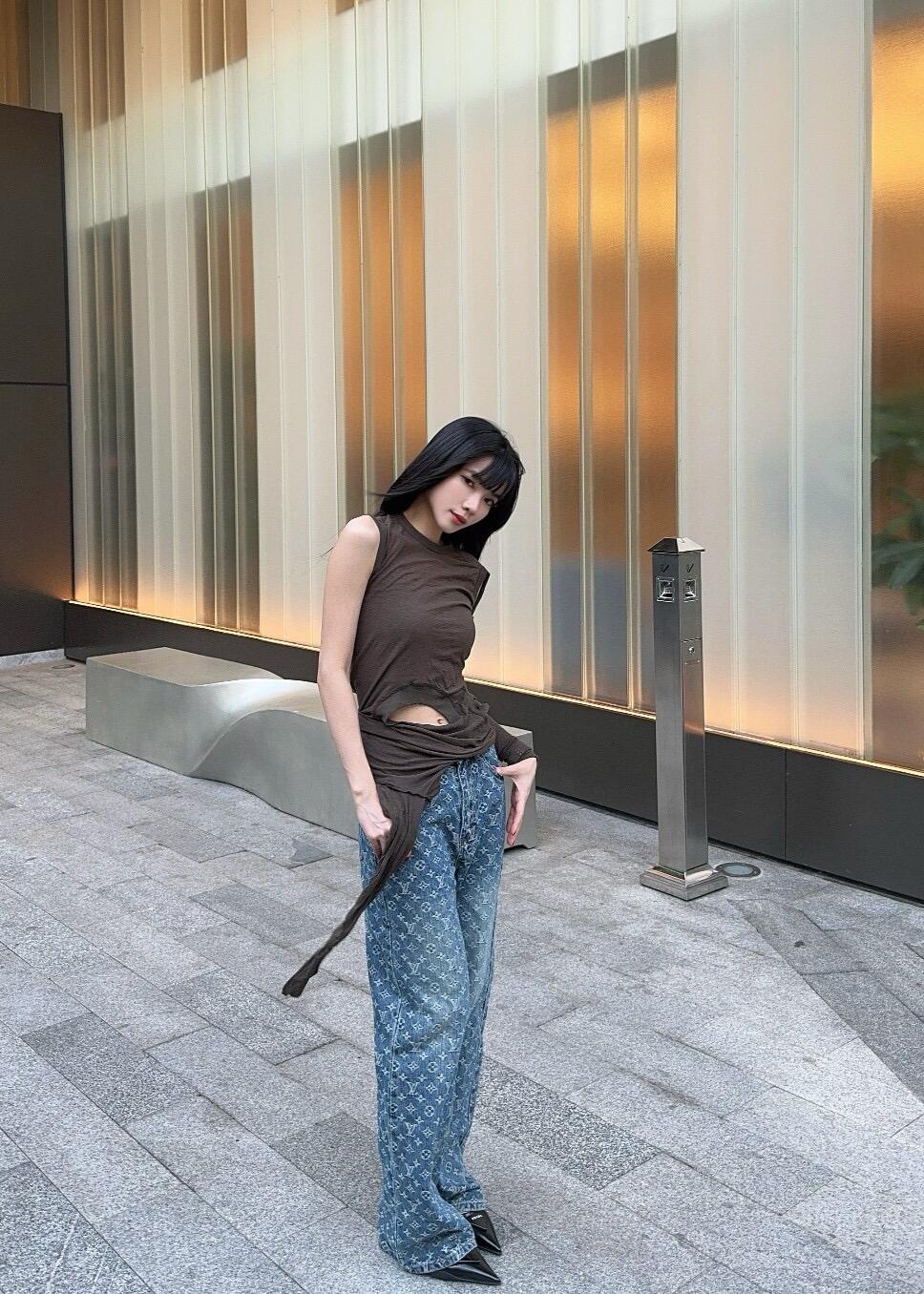 256XE42U Popular Pants fashion jeans